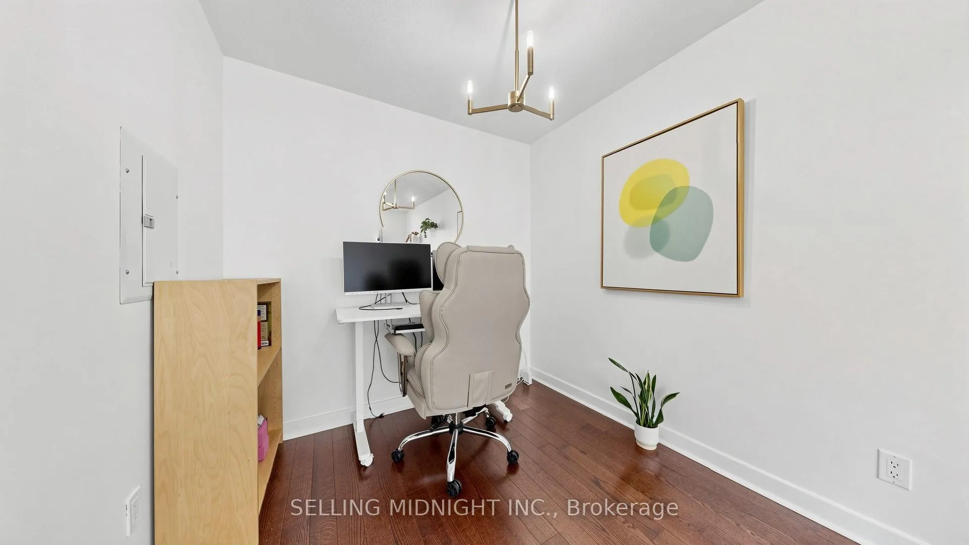 Photo 8 of Unit 307, 80 Western Battery Road, Toronto, Niagara — HOMEH