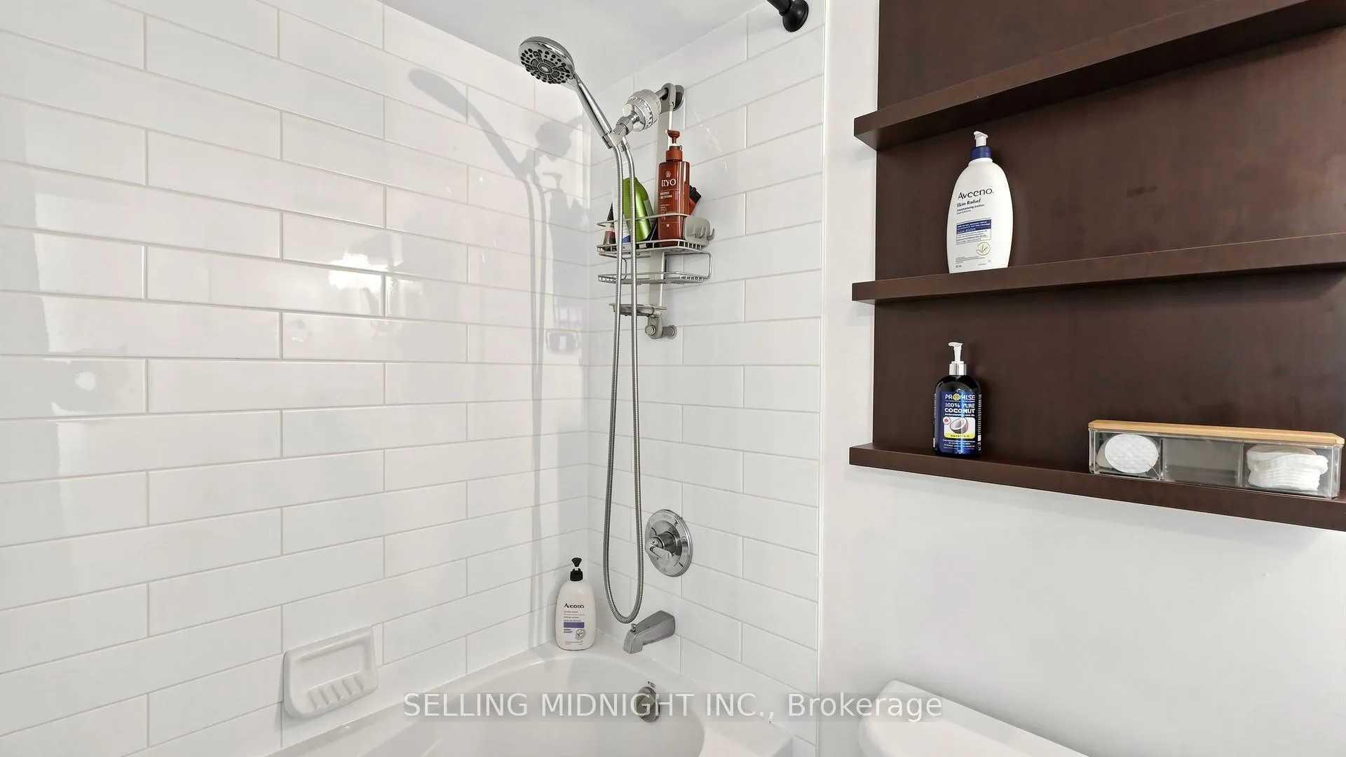 Photo 22 of Unit 307, 80 Western Battery Road, Toronto, Niagara — HOMEH