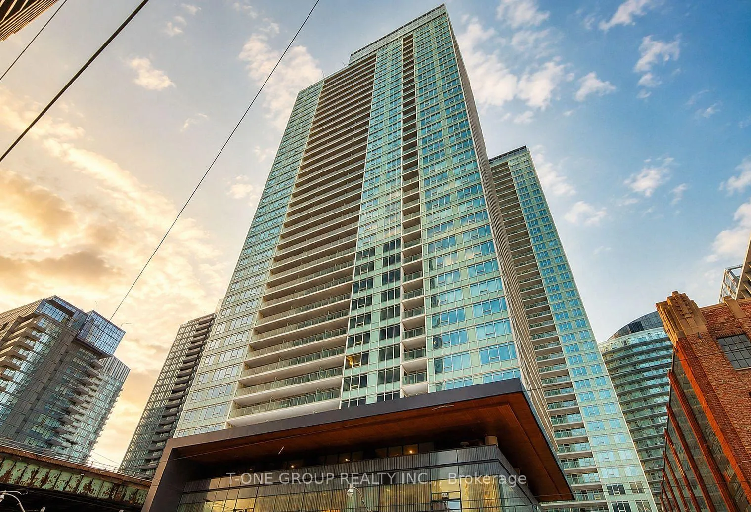 Front of Unit 1502, 19 Bathurst Street