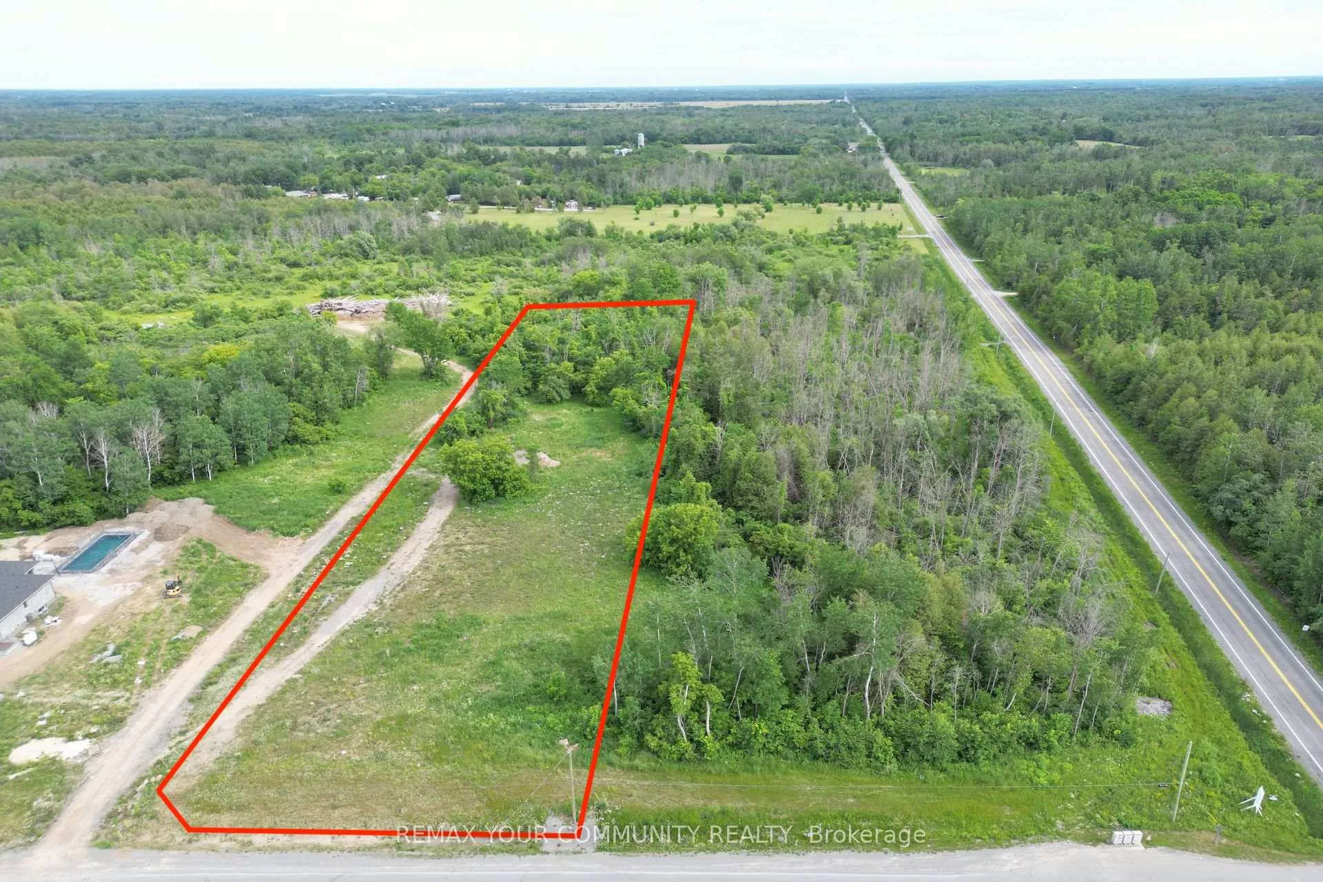 Photo 2 of Unit 17, 6212 Nick Adams Road, Ottawa, Osgoode Twp North of Reg Rd 6 — HOMEH
