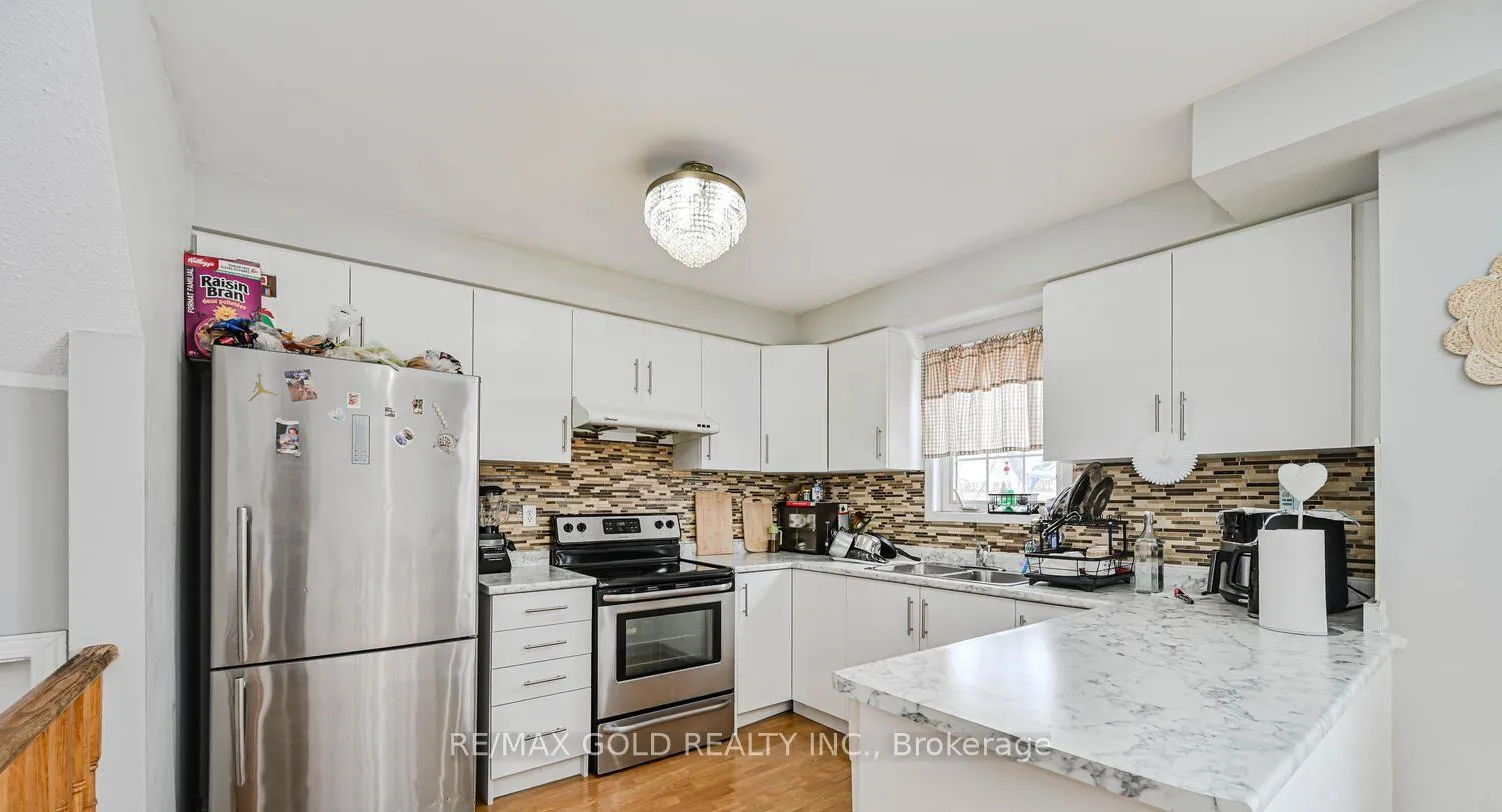 Photo 13 of 24 Seaside Circle, Brampton, Sandringham-Wellington — HOMEH