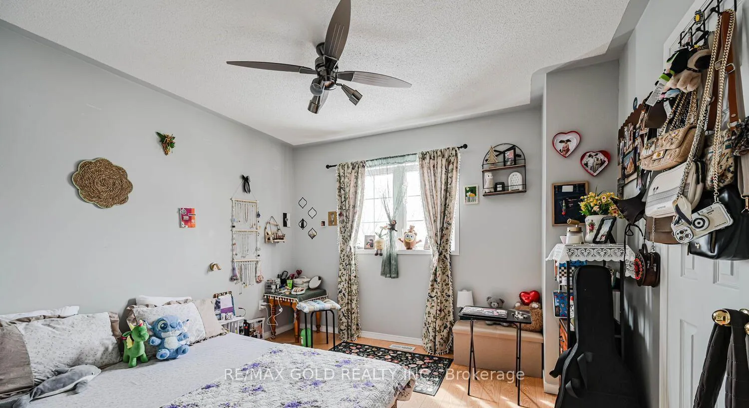 Photo 24 of 24 Seaside Circle, Brampton, Sandringham-Wellington — HOMEH