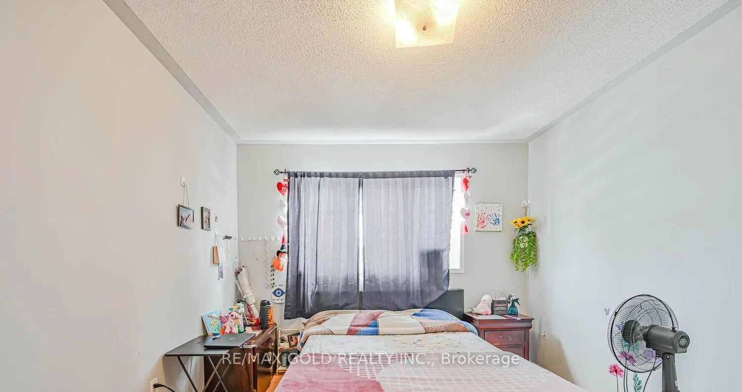 Photo 28 of 24 Seaside Circle, Brampton, Sandringham-Wellington — HOMEH