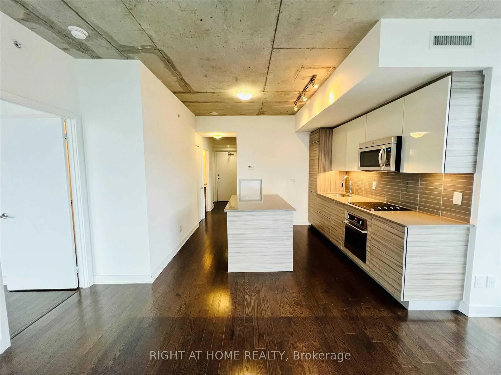 Photo 7 of Unit 2203, 210 Simcoe Street, Toronto, Kensington-Chinatown — HOMEH