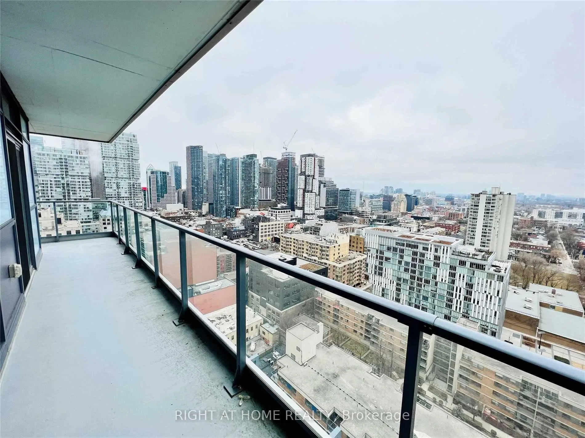 Photo 17 of Unit 2203, 210 Simcoe Street, Toronto, Kensington-Chinatown — HOMEH