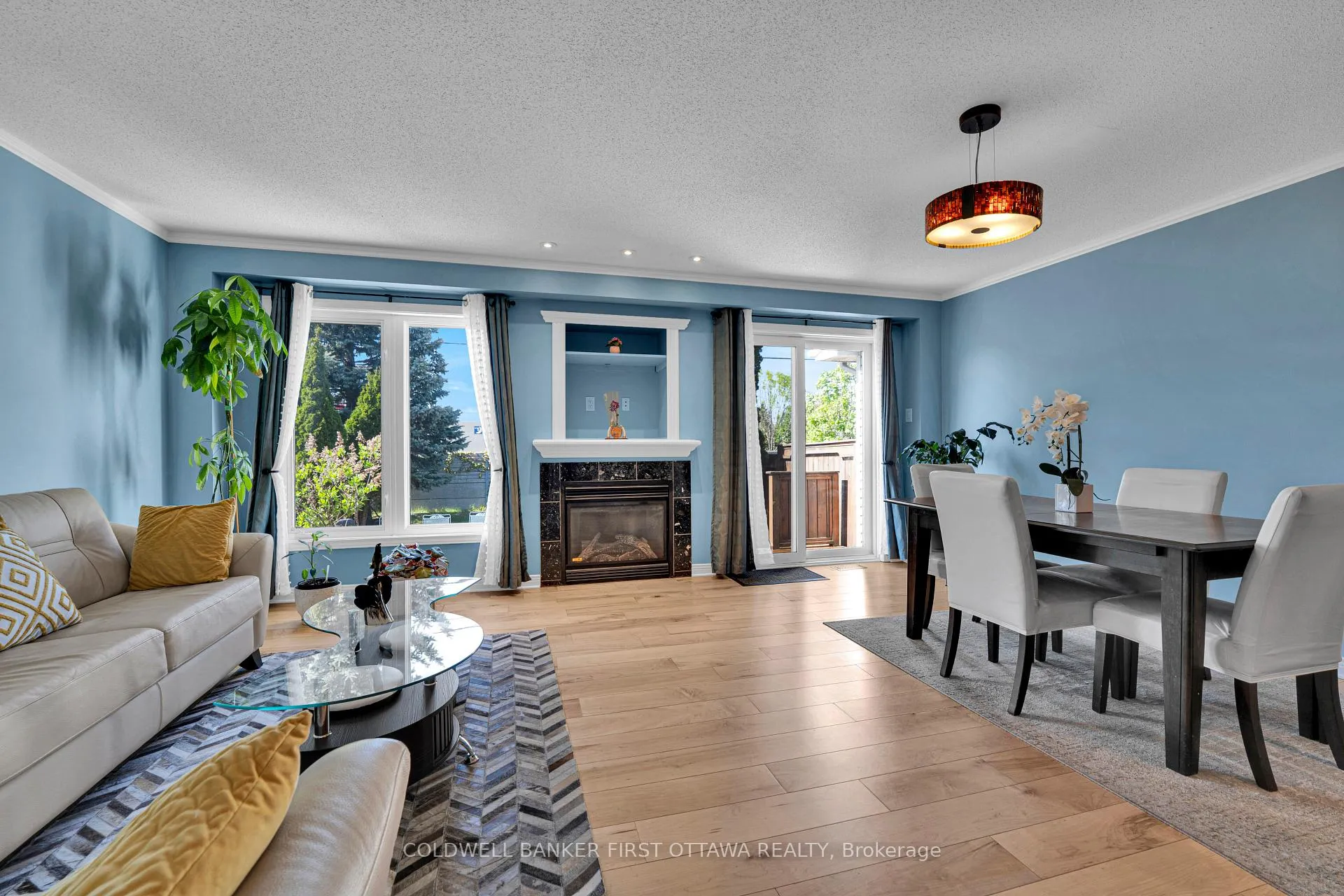 Photo 8 of 937 Markwick Crescent, Ottawa, Notting Hill/Summerside — HOMEH