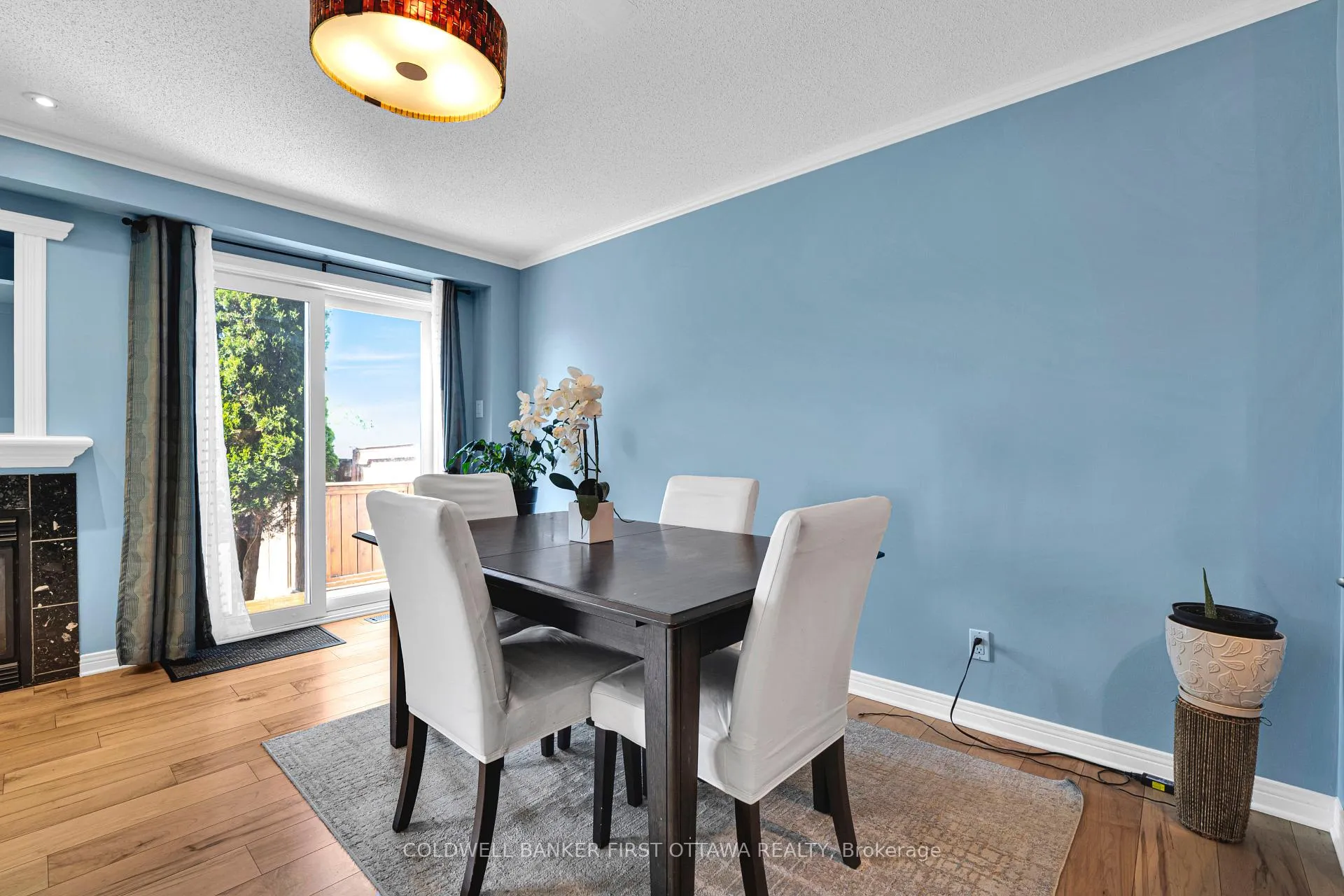 Photo 10 of 937 Markwick Crescent, Ottawa, Notting Hill/Summerside — HOMEH