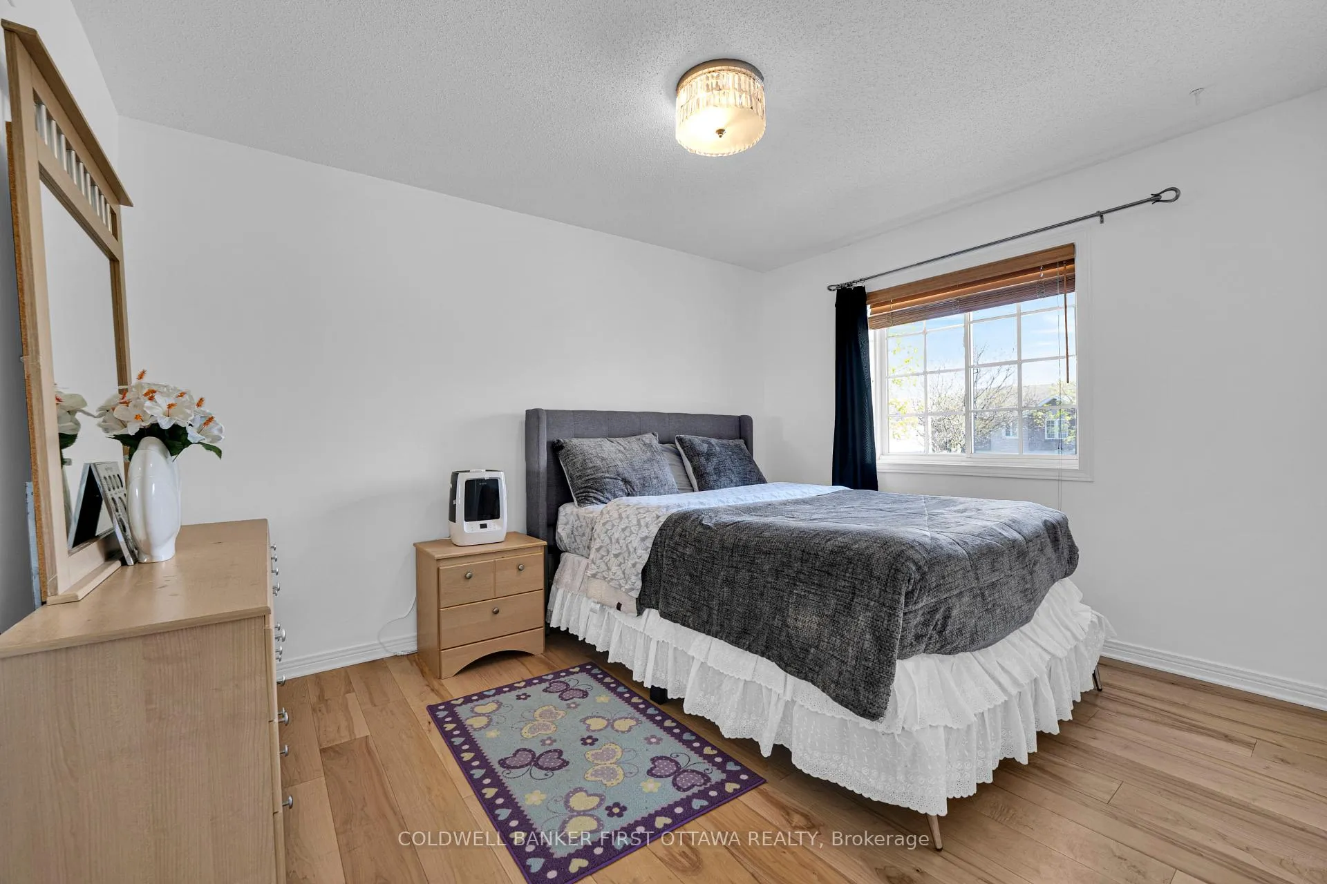 Photo 22 of 937 Markwick Crescent, Ottawa, Notting Hill/Summerside — HOMEH
