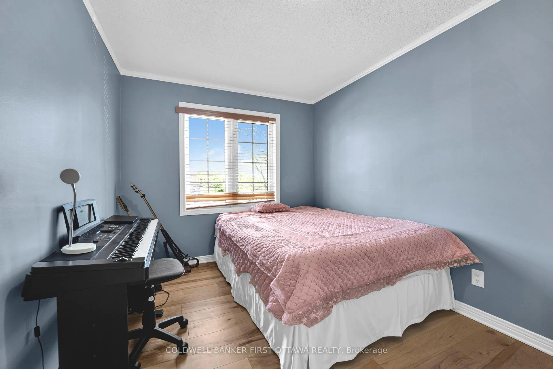 Photo 24 of 937 Markwick Crescent, Ottawa, Notting Hill/Summerside — HOMEH