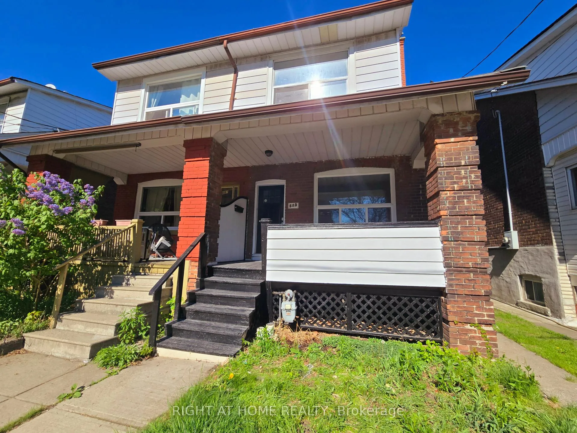 Front of Unit Upper, 685 Greenwood Avenue