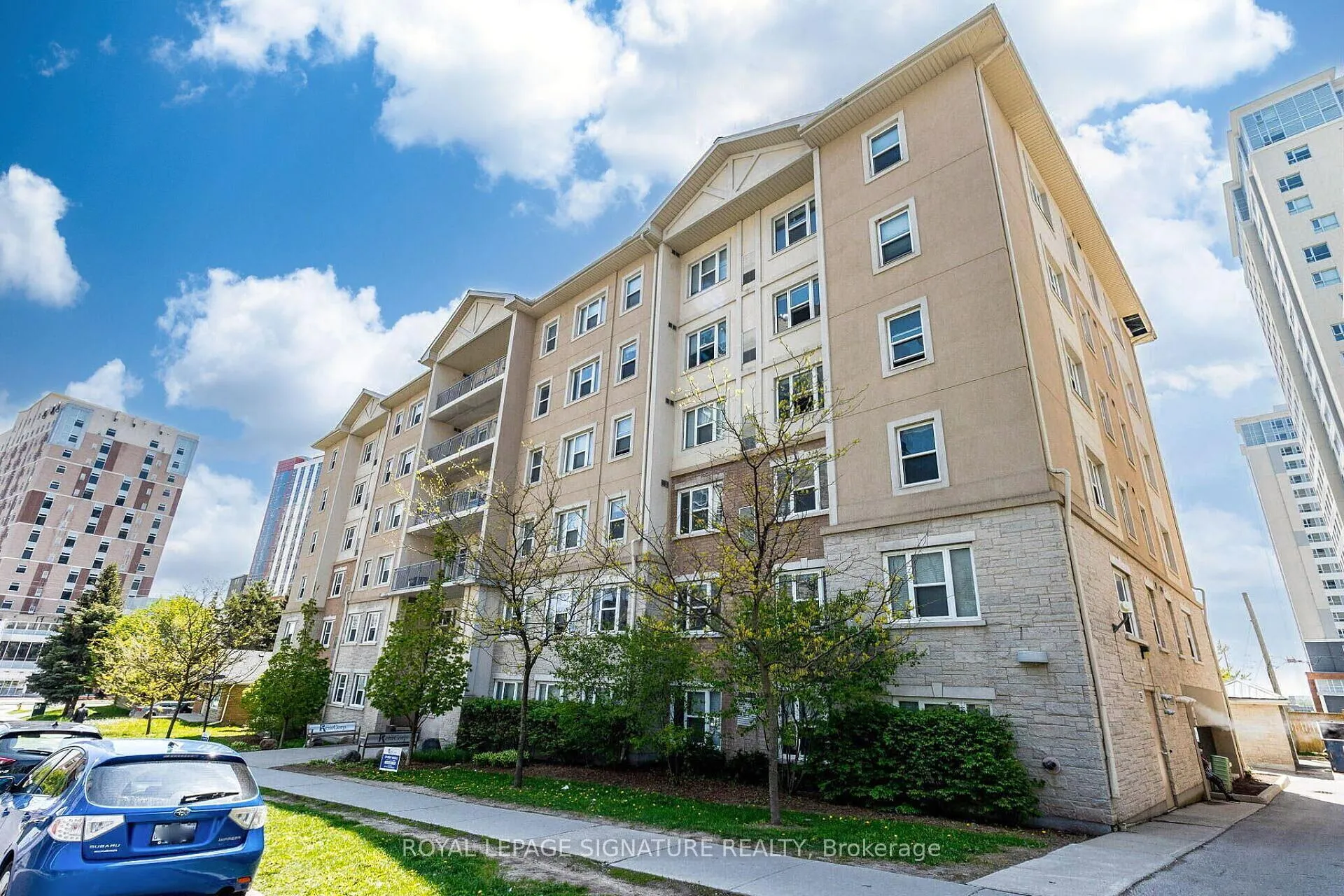 Photo of Unit 401, 251 Lester Street