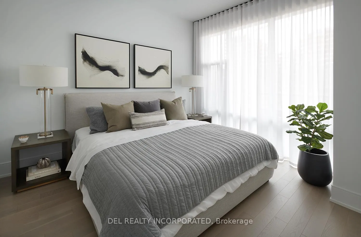 Photo 9 of Unit 303, 455 Wellington Street W, Toronto, Waterfront Communities — HOMEH