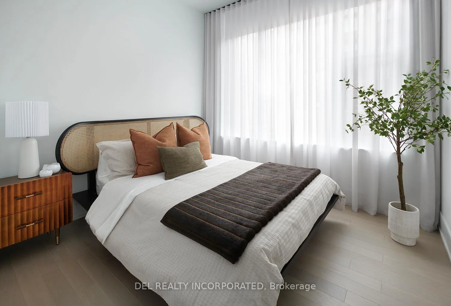 Photo 12 of Unit 303, 455 Wellington Street W, Toronto, Waterfront Communities — HOMEH
