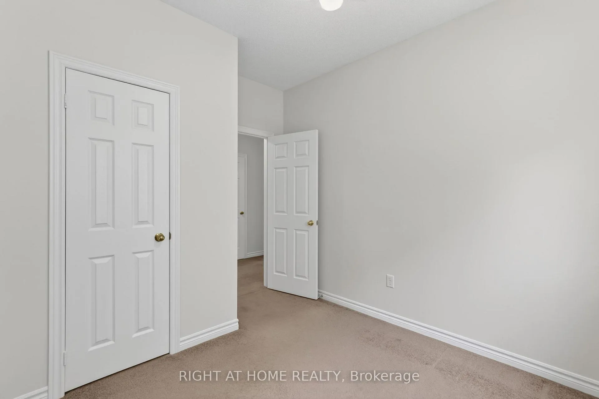 Photo 28 of 87 Jessica Drive, Barrie, Painswick South — HOMEH