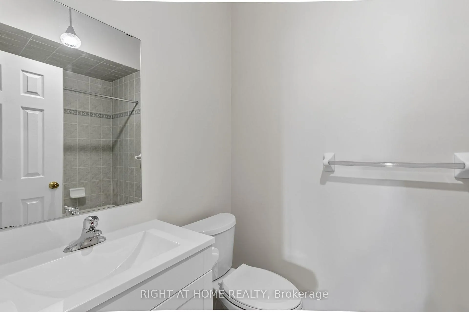 Photo 33 of 87 Jessica Drive, Barrie, Painswick South — HOMEH