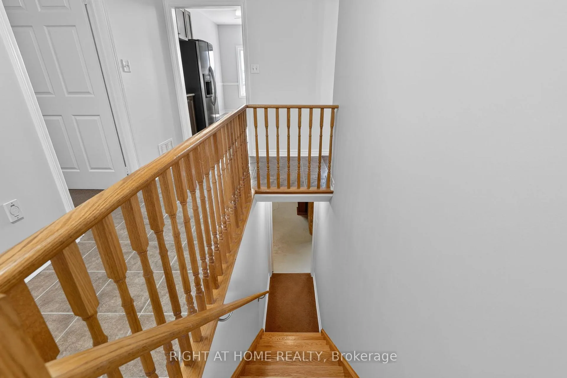 Photo 36 of 87 Jessica Drive, Barrie, Painswick South — HOMEH