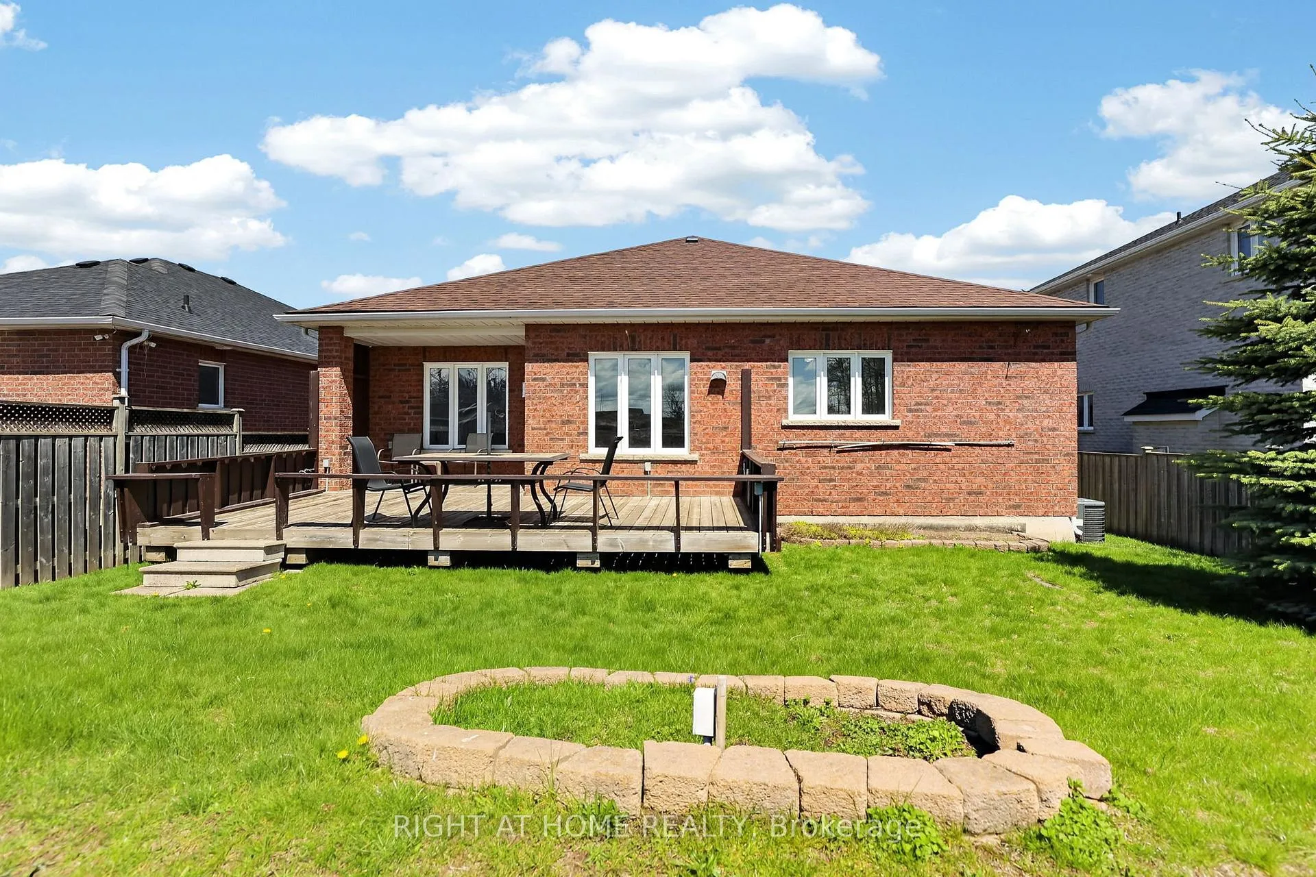 Photo 44 of 87 Jessica Drive, Barrie, Painswick South — HOMEH