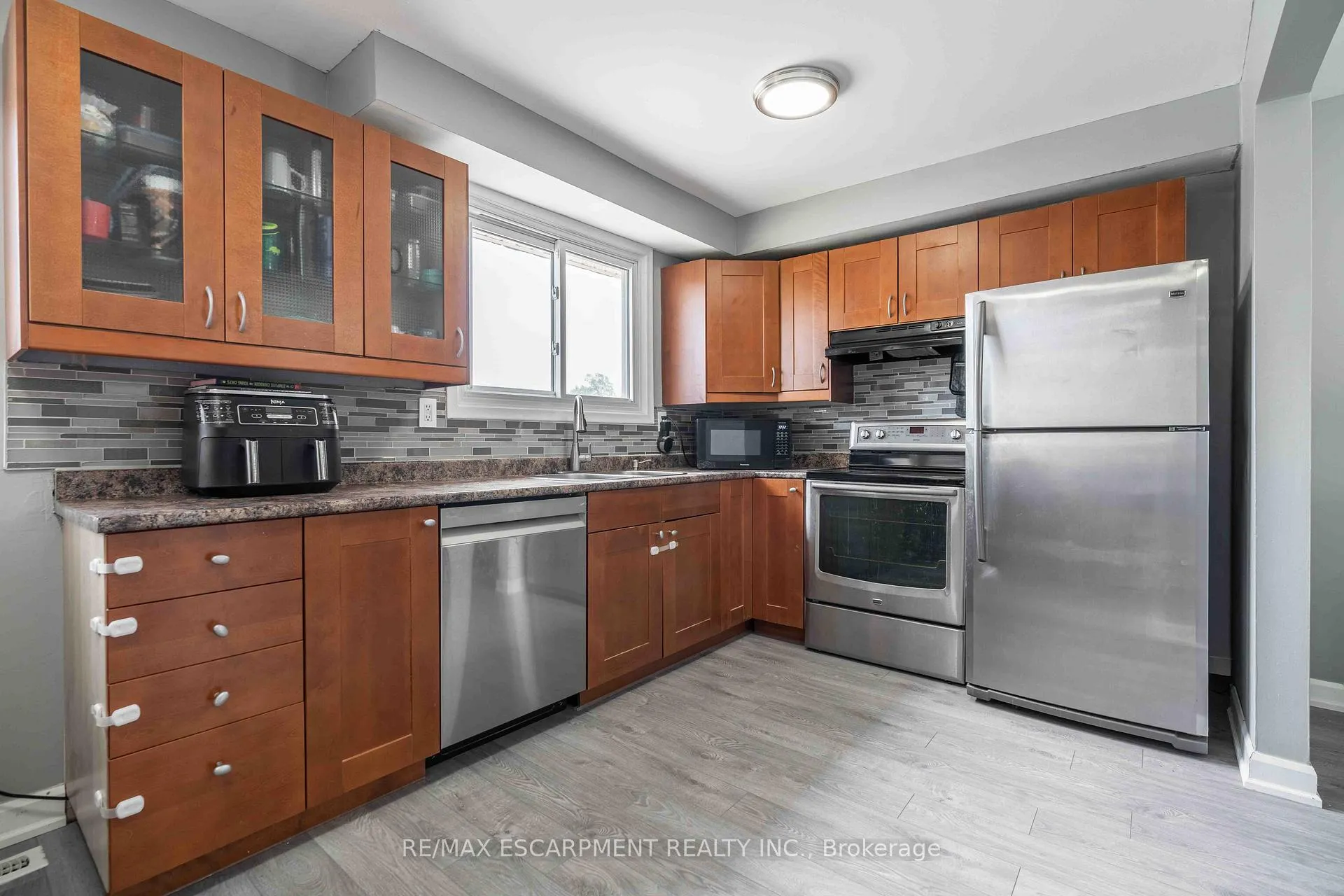 Photo 11 of Unit 1, 1025 Upper Gage Avenue, Hamilton, Berrisfield — HOMEH