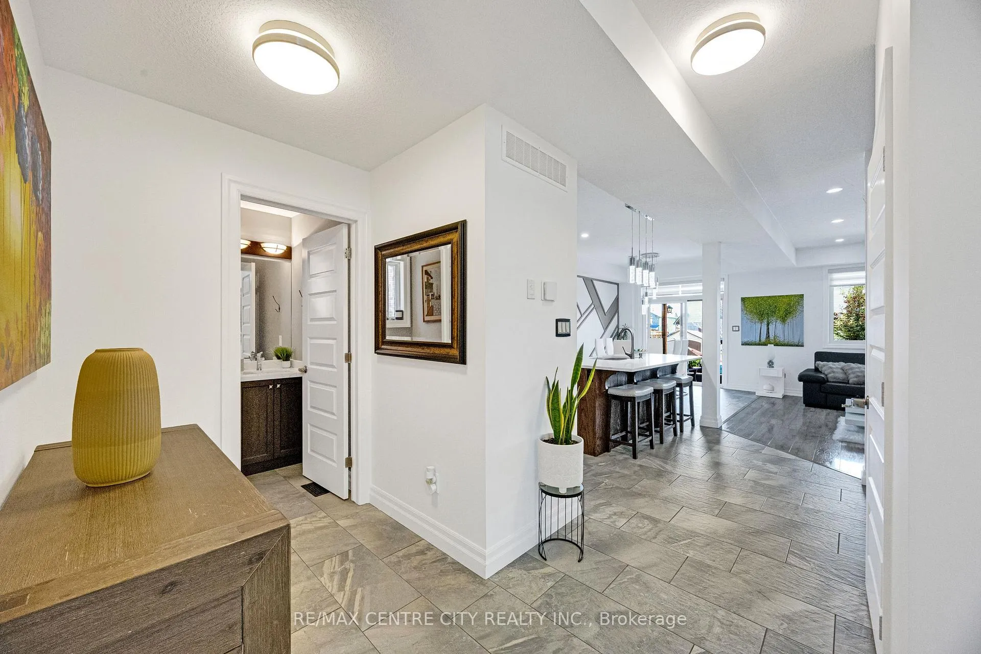 Photo 9 of 668 Freeport Street, London, North E — HOMEH