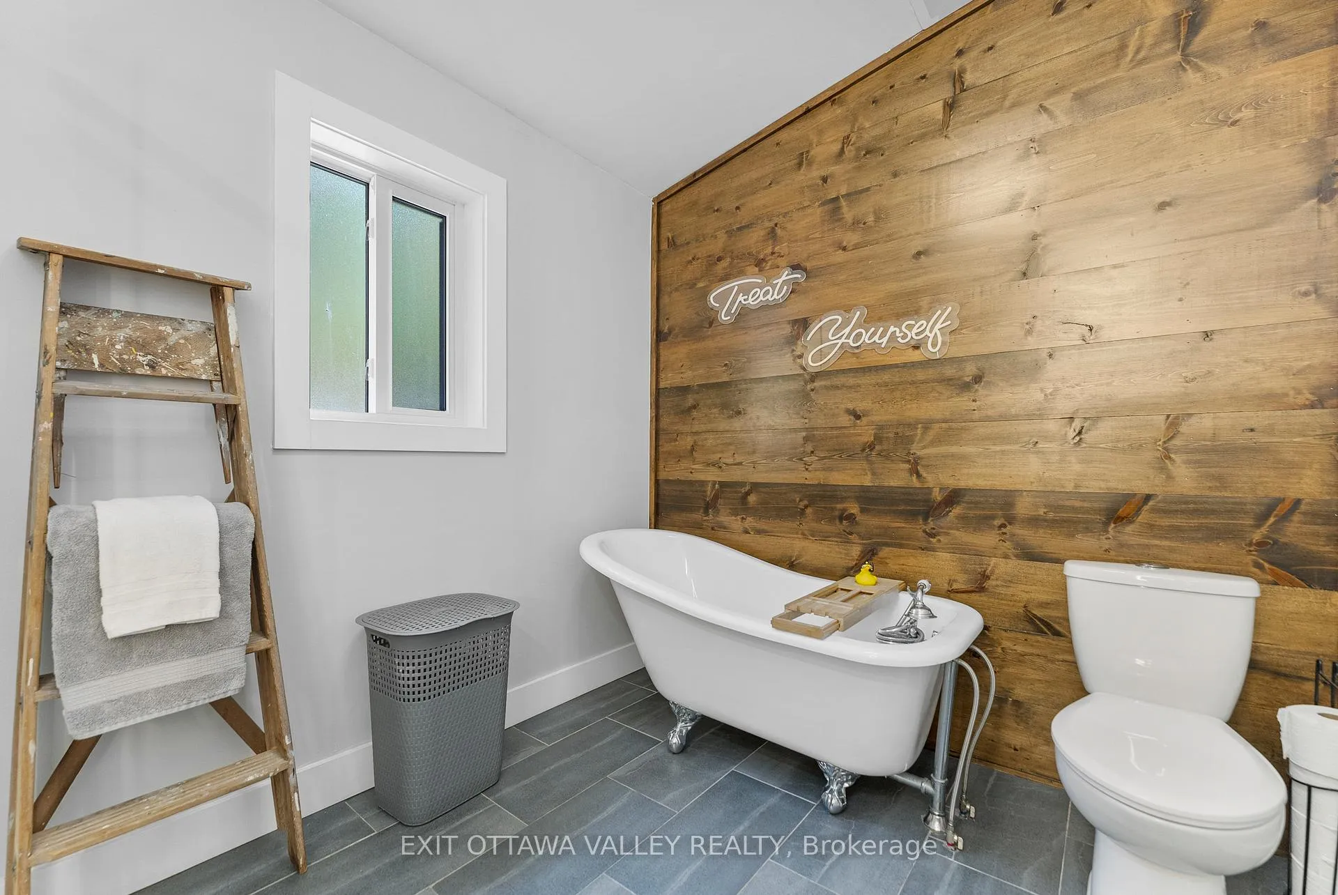 Photo 27 of 820 Hopefield Road E, Madawaska Valley, Madawaska Valley — HOMEH