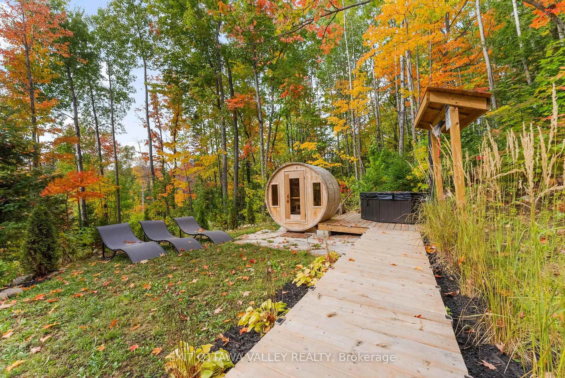 Photo 38 of 820 Hopefield Road E, Madawaska Valley, Madawaska Valley — HOMEH