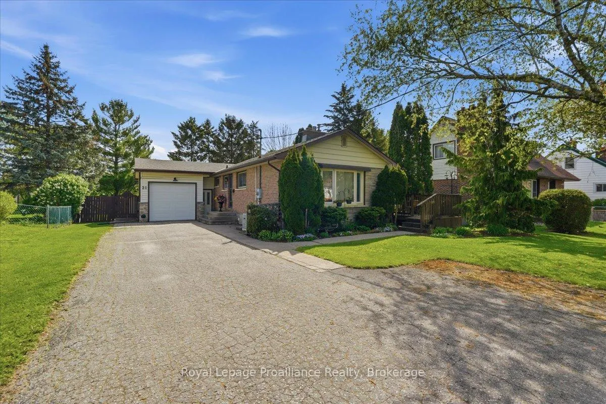 Photo 2 of 21 Glendale Road, Belleville, Belleville Ward — HOMEH