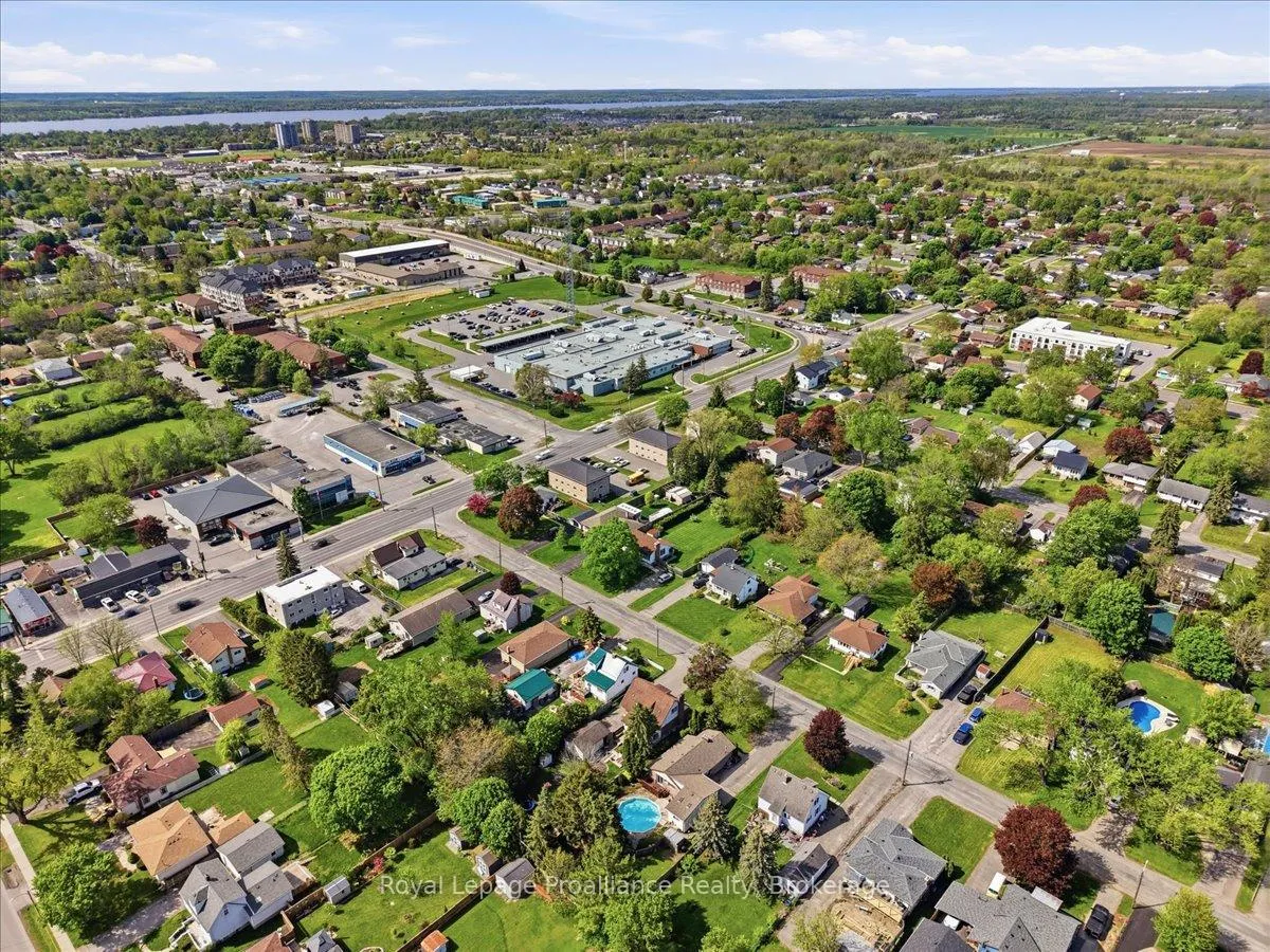 Photo 41 of 21 Glendale Road, Belleville, Belleville Ward — HOMEH