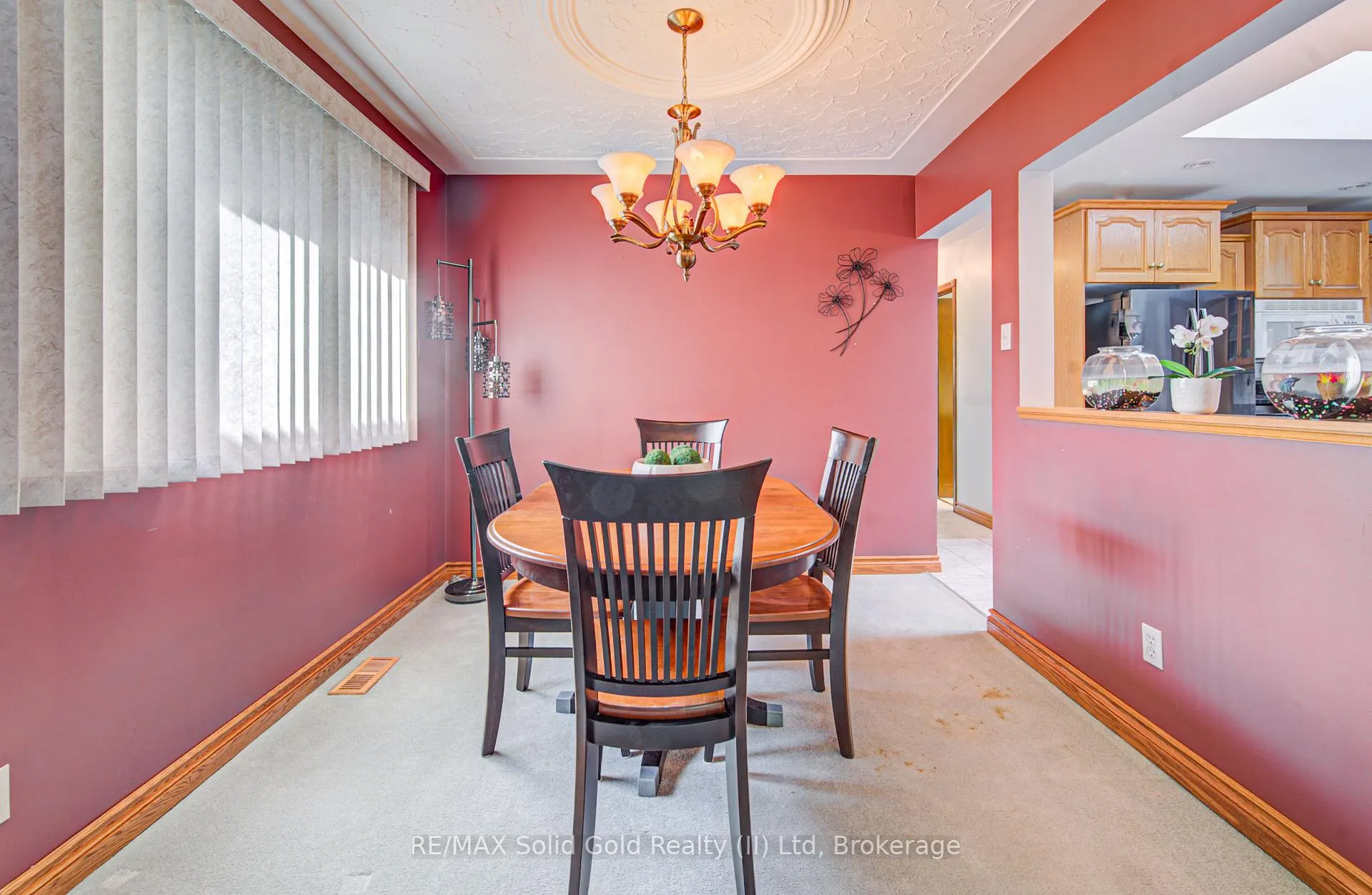 Photo 9 of 119 Martinglen Crescent, Kitchener — HOMEH