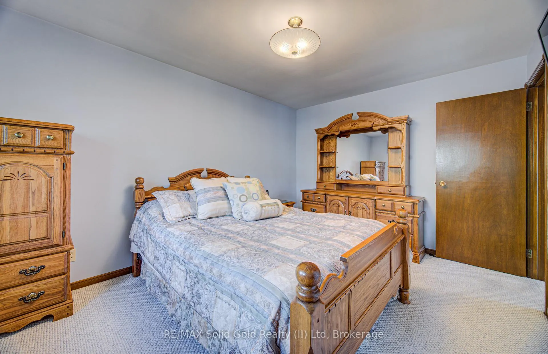 Photo 18 of 119 Martinglen Crescent, Kitchener — HOMEH