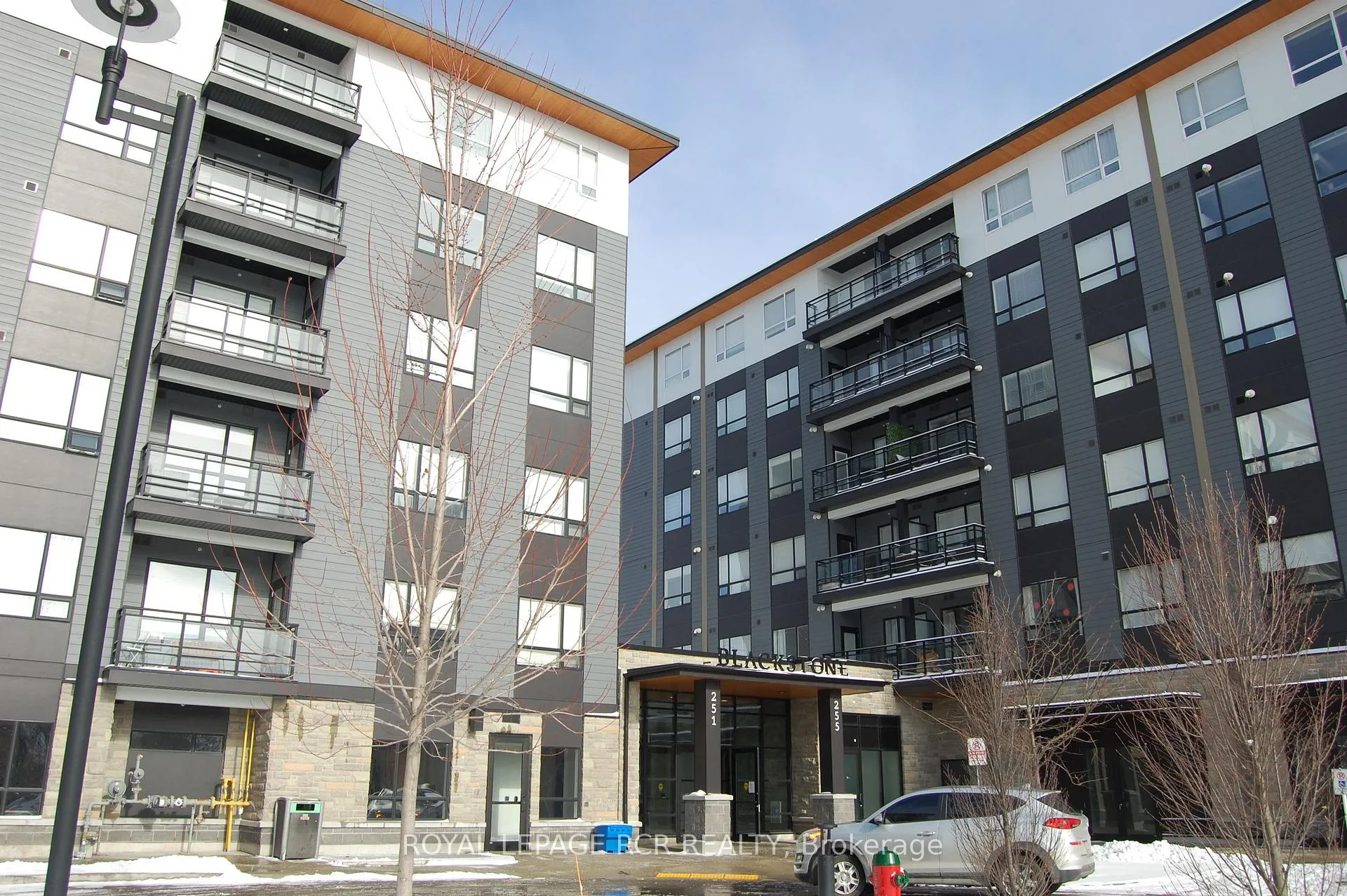 Photo 1 of Unit 505, 247 Northfield Drive E, Waterloo, Colonial Acres — HOMEH