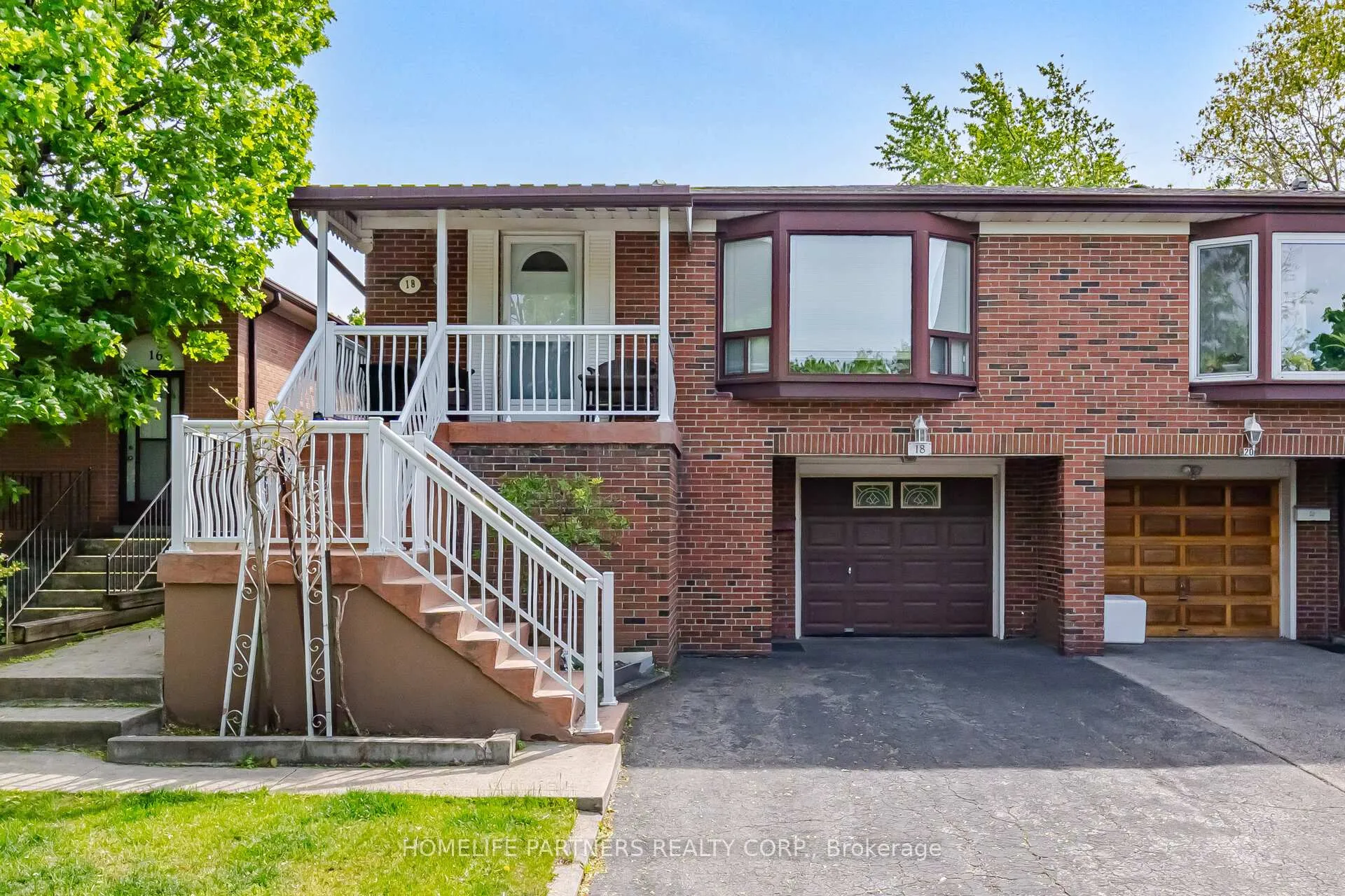 Photo 1 of 18 Zealand Road, Etobicoke, Willowridge-Martingrove-Richview — HOMEH