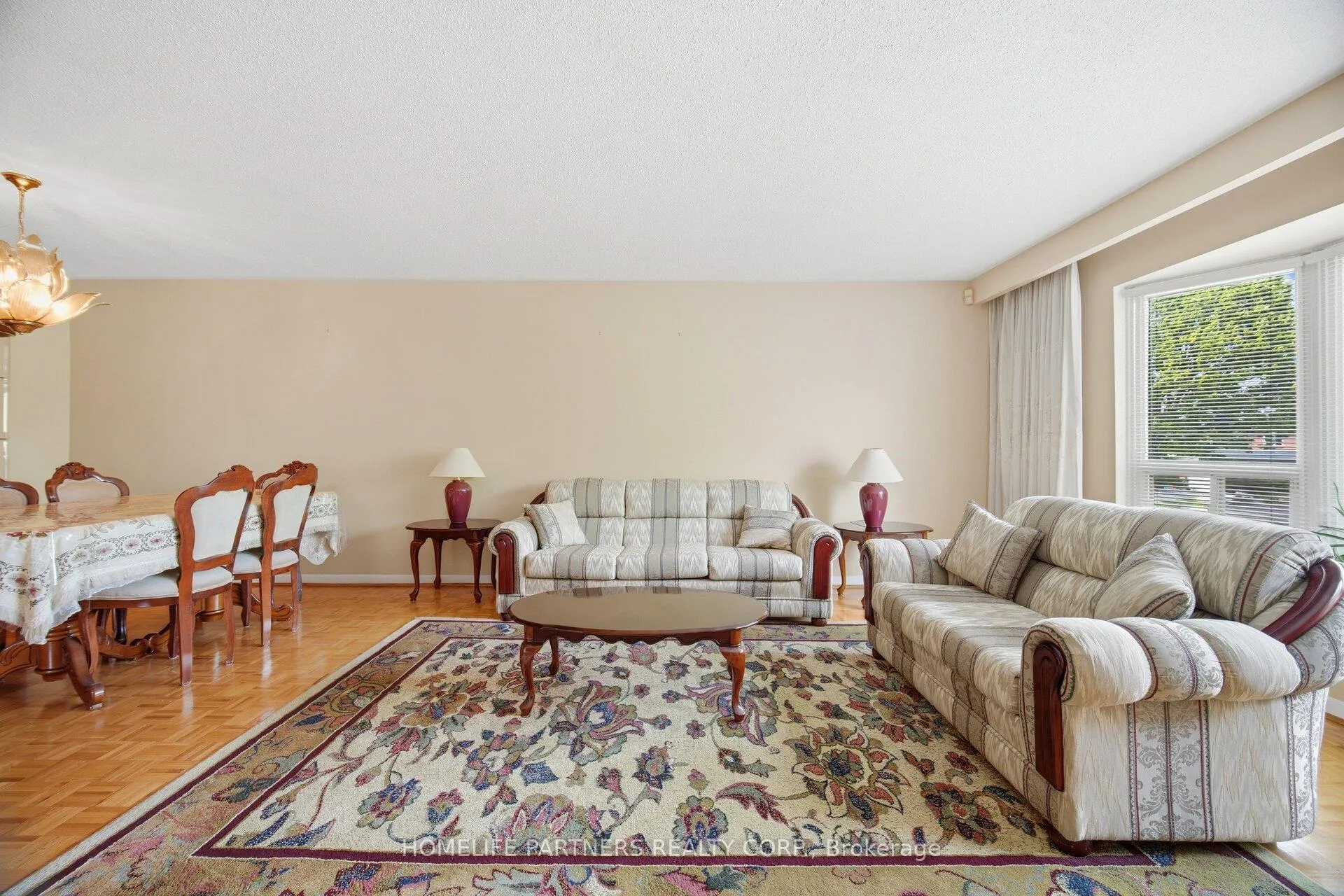 Photo 7 of 18 Zealand Road, Etobicoke, Willowridge-Martingrove-Richview — HOMEH