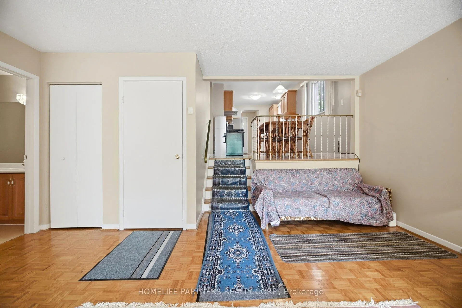 Photo 28 of 18 Zealand Road, Etobicoke, Willowridge-Martingrove-Richview — HOMEH