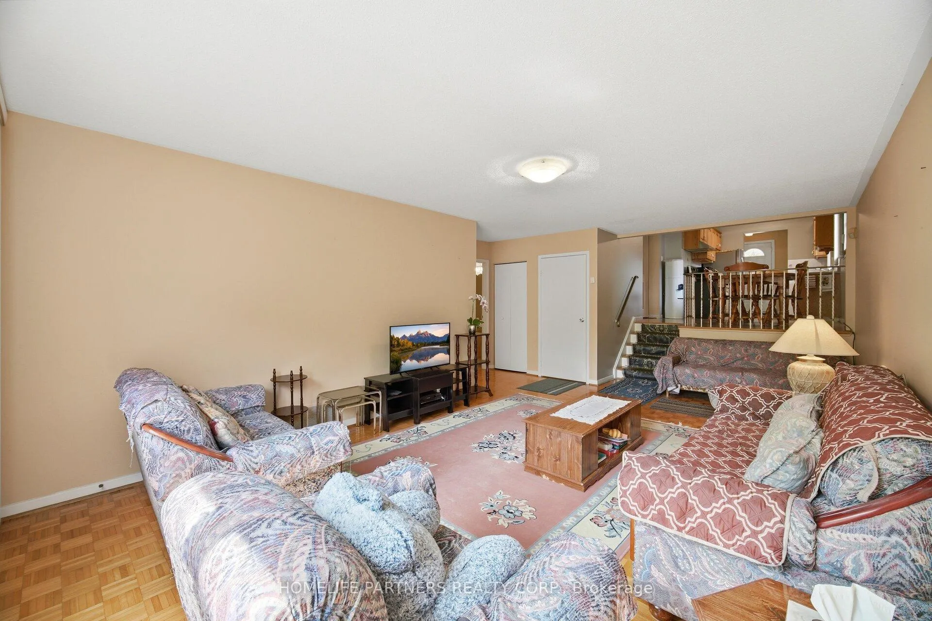 Photo 29 of 18 Zealand Road, Etobicoke, Willowridge-Martingrove-Richview — HOMEH