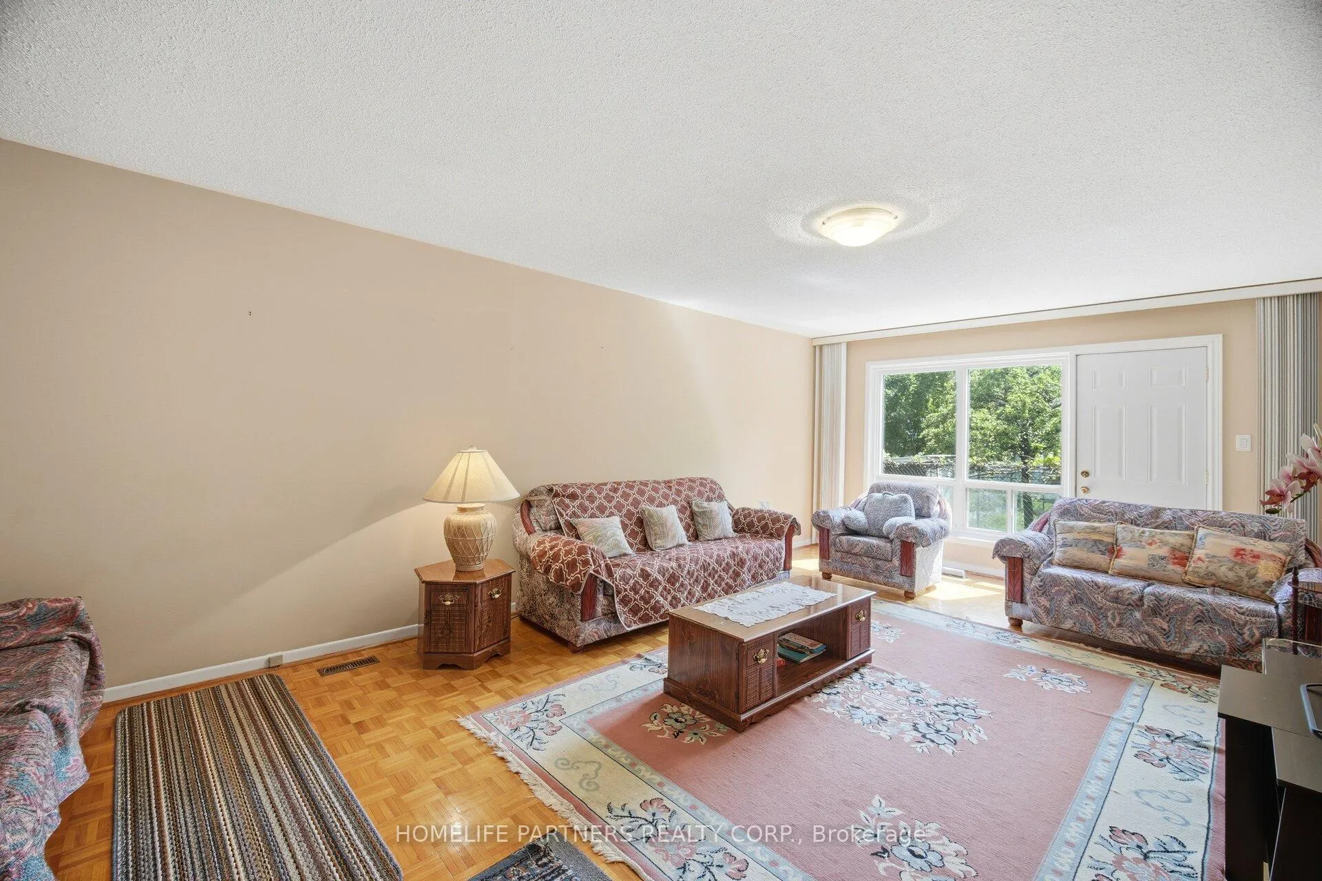 Photo 30 of 18 Zealand Road, Etobicoke, Willowridge-Martingrove-Richview — HOMEH