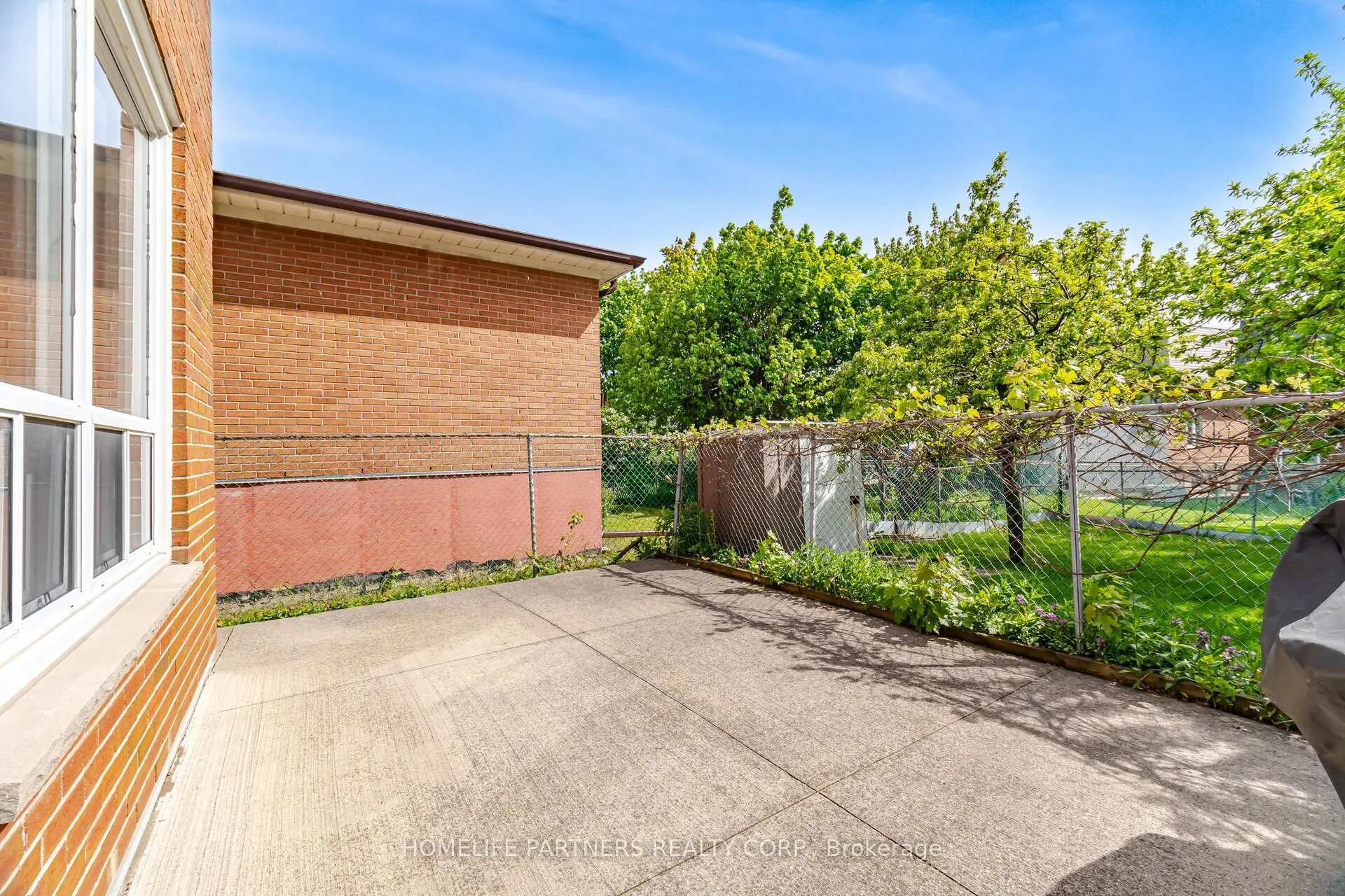 Photo 46 of 18 Zealand Road, Etobicoke, Willowridge-Martingrove-Richview — HOMEH