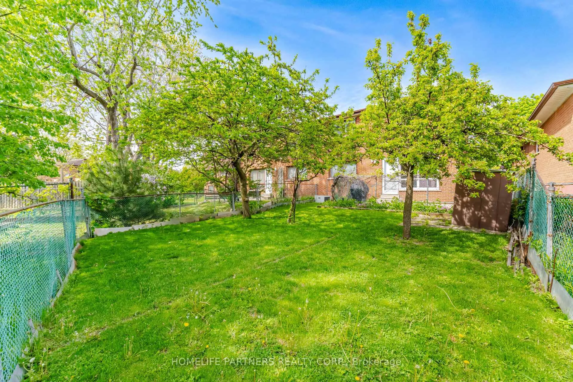 Photo 49 of 18 Zealand Road, Etobicoke, Willowridge-Martingrove-Richview — HOMEH