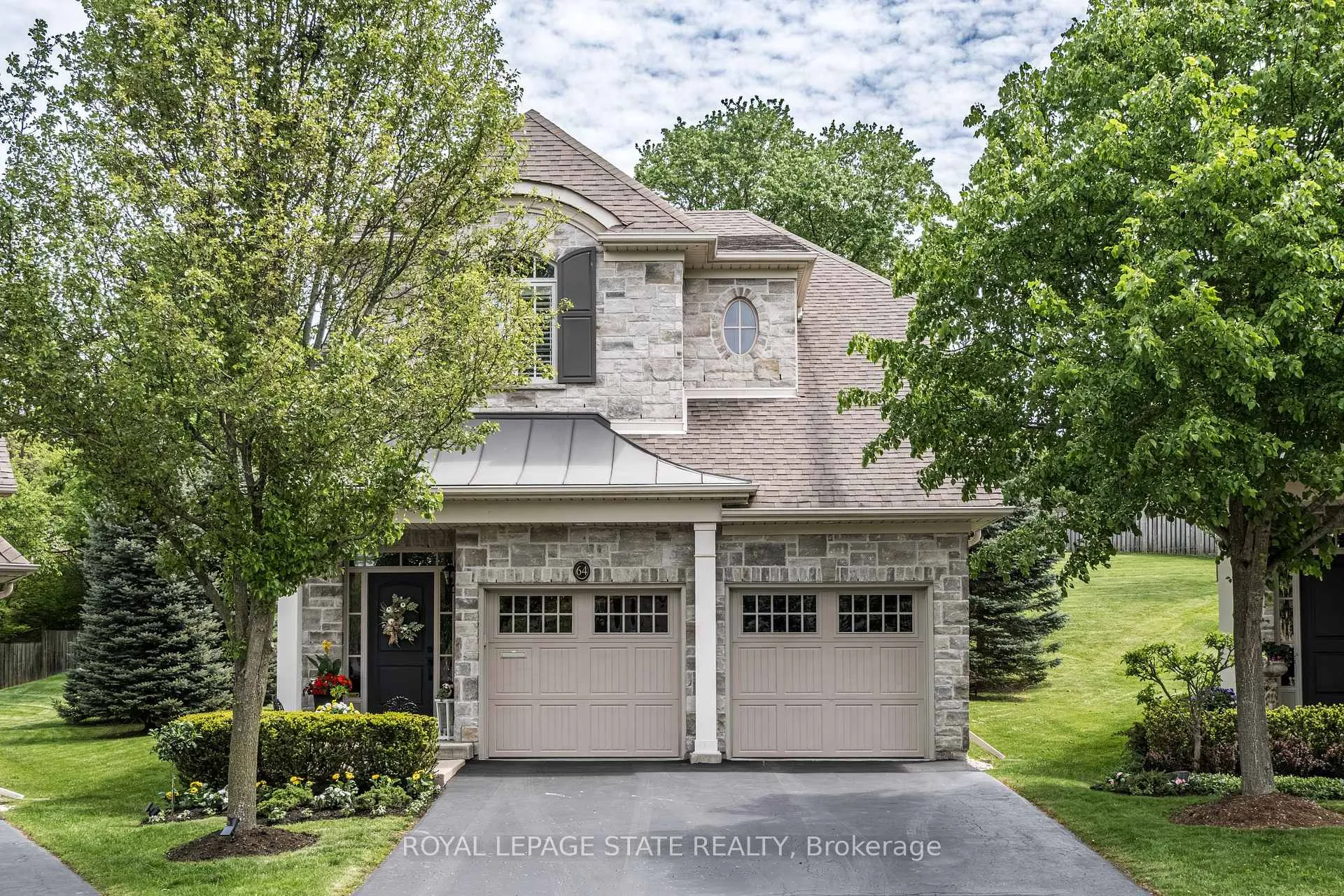 Photo 2 of 60 McGrath Court, Hamilton, Dundas — HOMEH