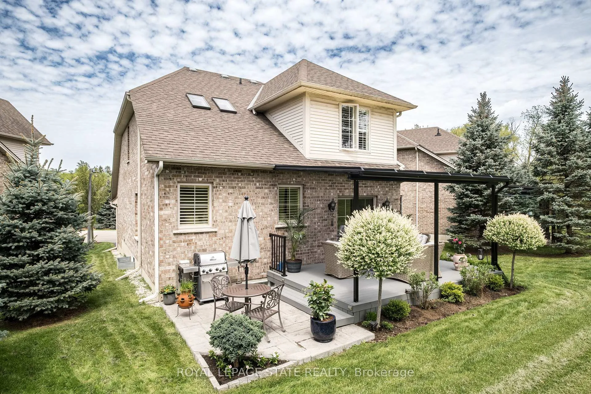 Photo 48 of 60 McGrath Court, Hamilton, Dundas — HOMEH