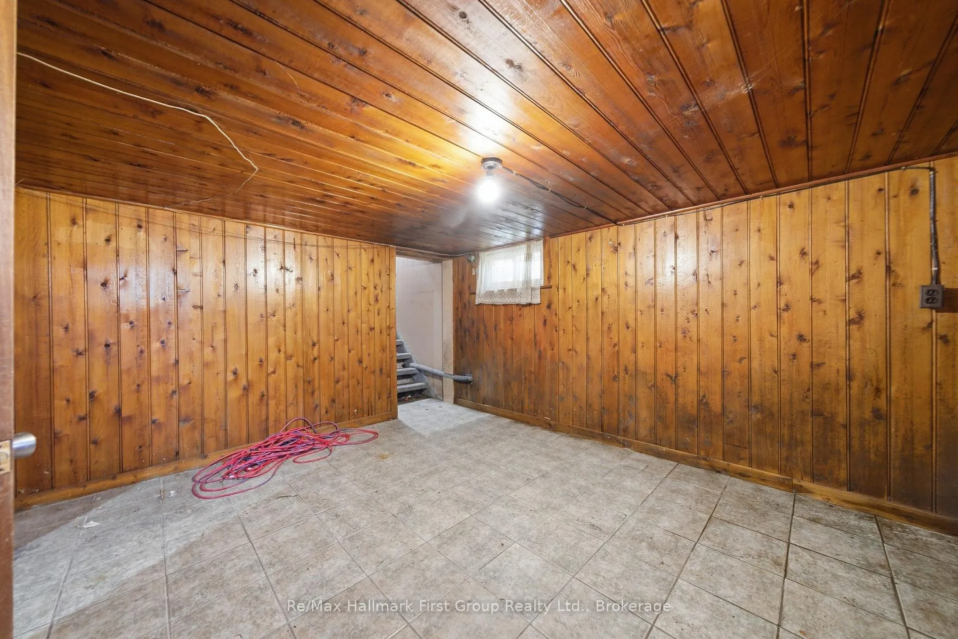 Photo 12 of 5283 Hillview Drive N, Hamilton Township, Rural Hamilton — HOMEH