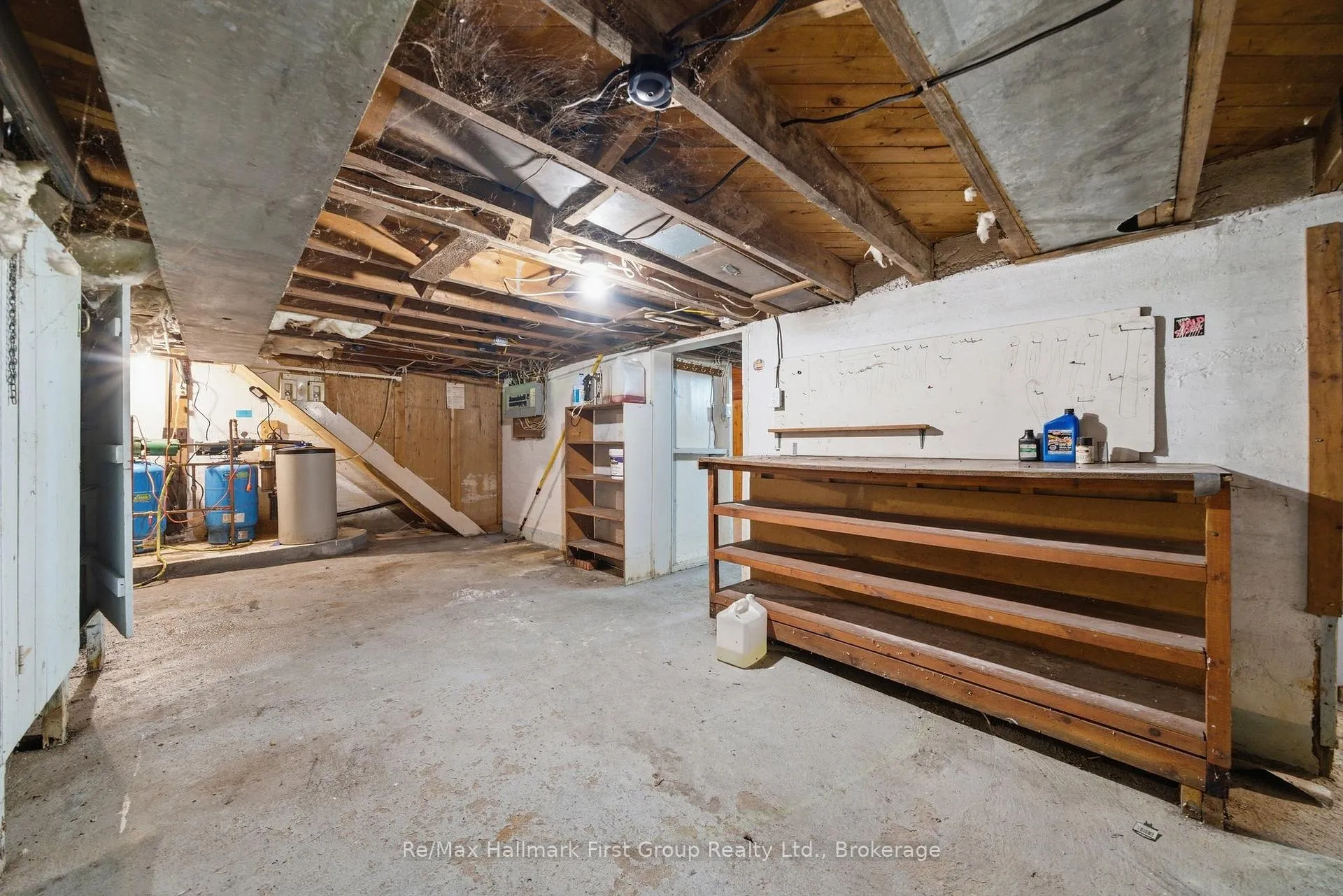 Photo 13 of 5283 Hillview Drive N, Hamilton Township, Rural Hamilton — HOMEH