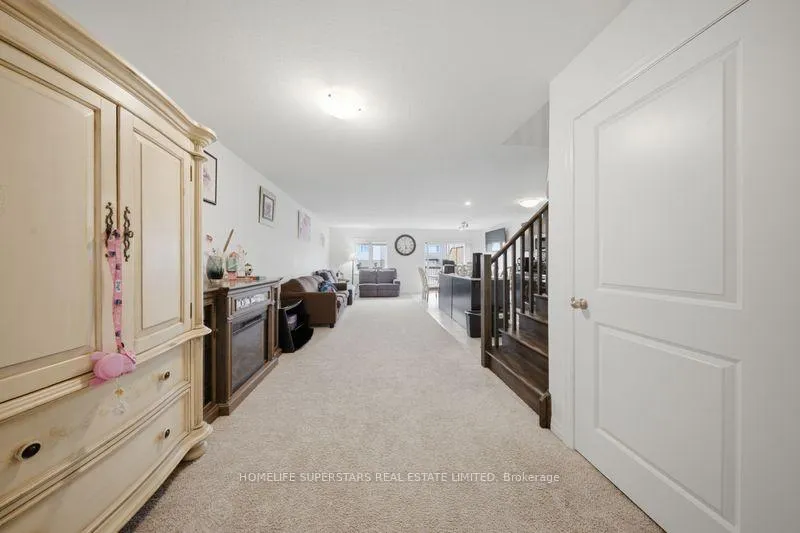 Photo 6 of 135 Hardcastle Drive, Waterloo — HOMEH