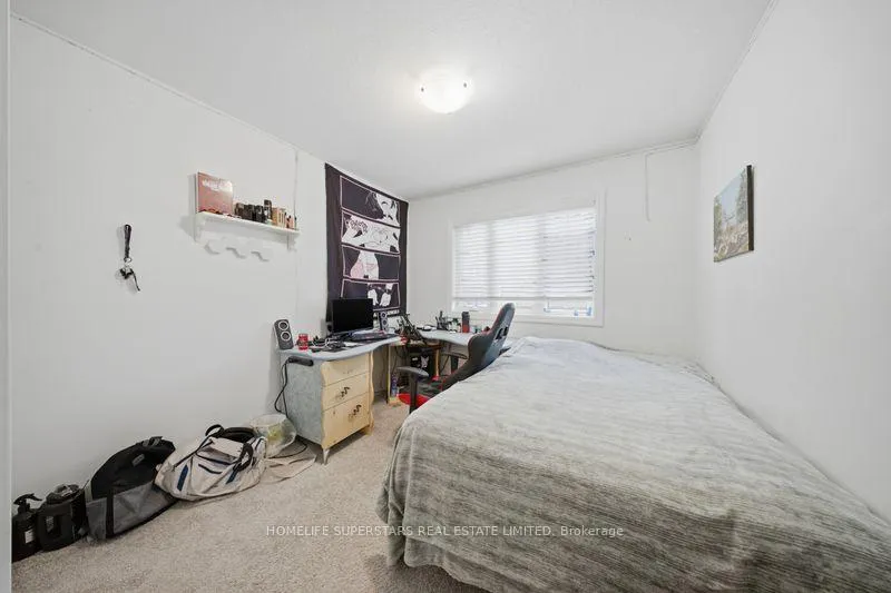 Photo 17 of 135 Hardcastle Drive, Waterloo — HOMEH