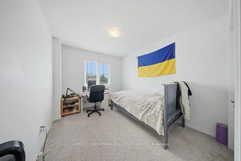 Photo 18 of 135 Hardcastle Drive, Waterloo — HOMEH
