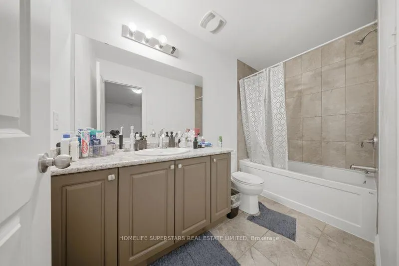 Photo 19 of 135 Hardcastle Drive, Waterloo — HOMEH
