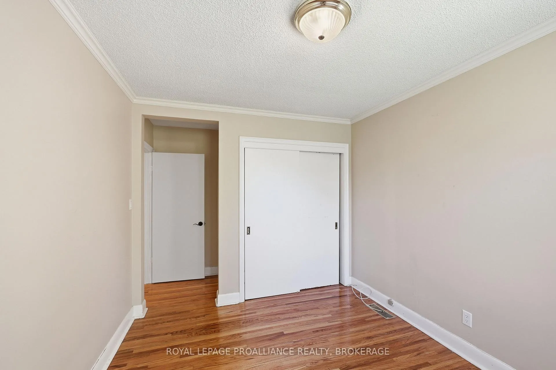 Photo 34 of 1101 Johnson Street, Kingston, Central City West — HOMEH