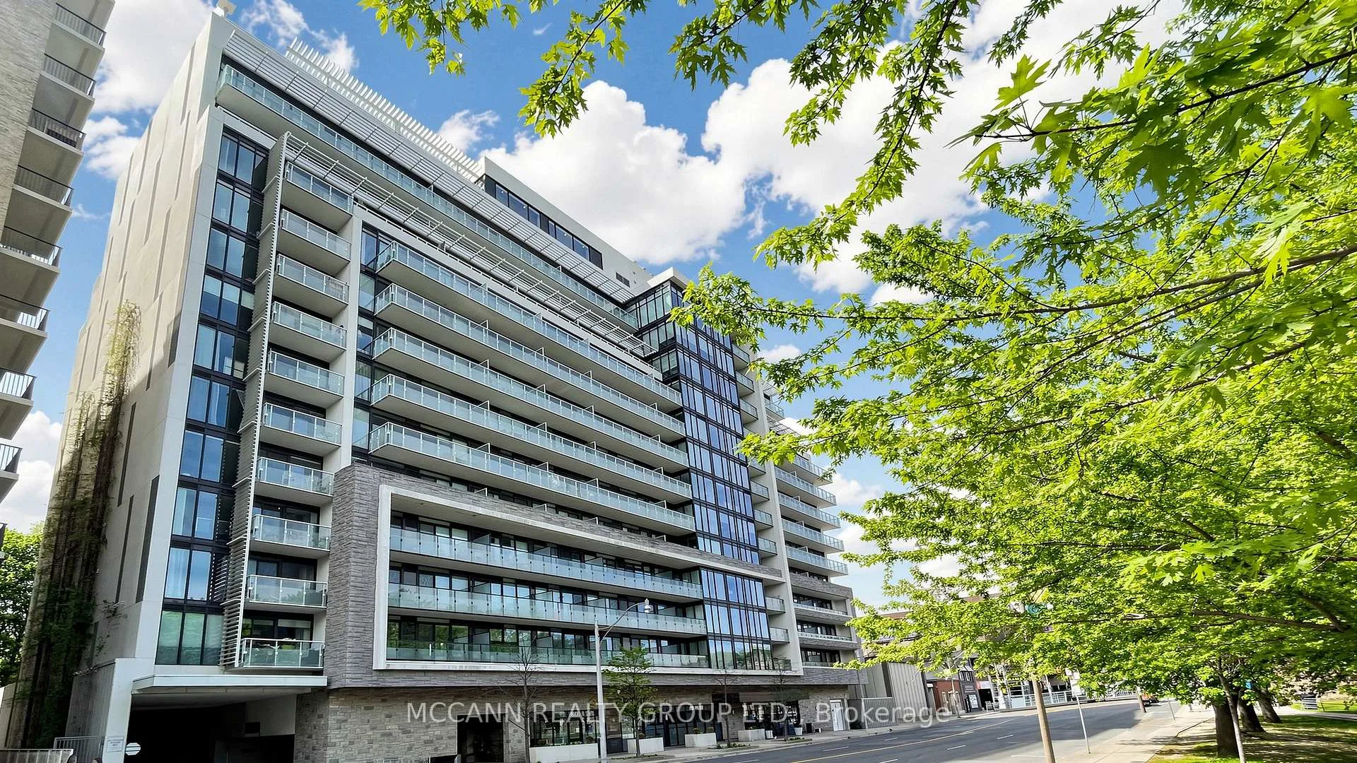 Photo 2 of Unit 605, 3018 Yonge Street, Toronto, Lawrence Park South — HOMEH