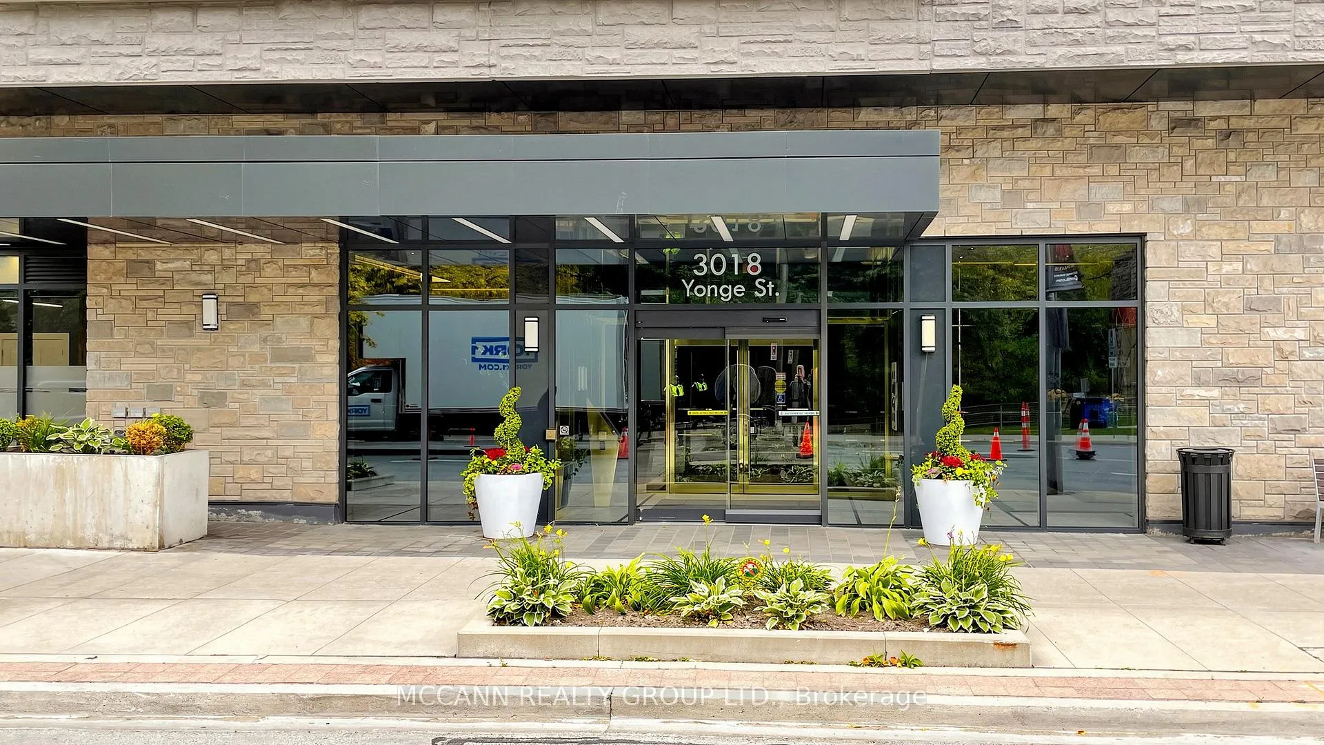Photo 4 of Unit 605, 3018 Yonge Street, Toronto, Lawrence Park South — HOMEH