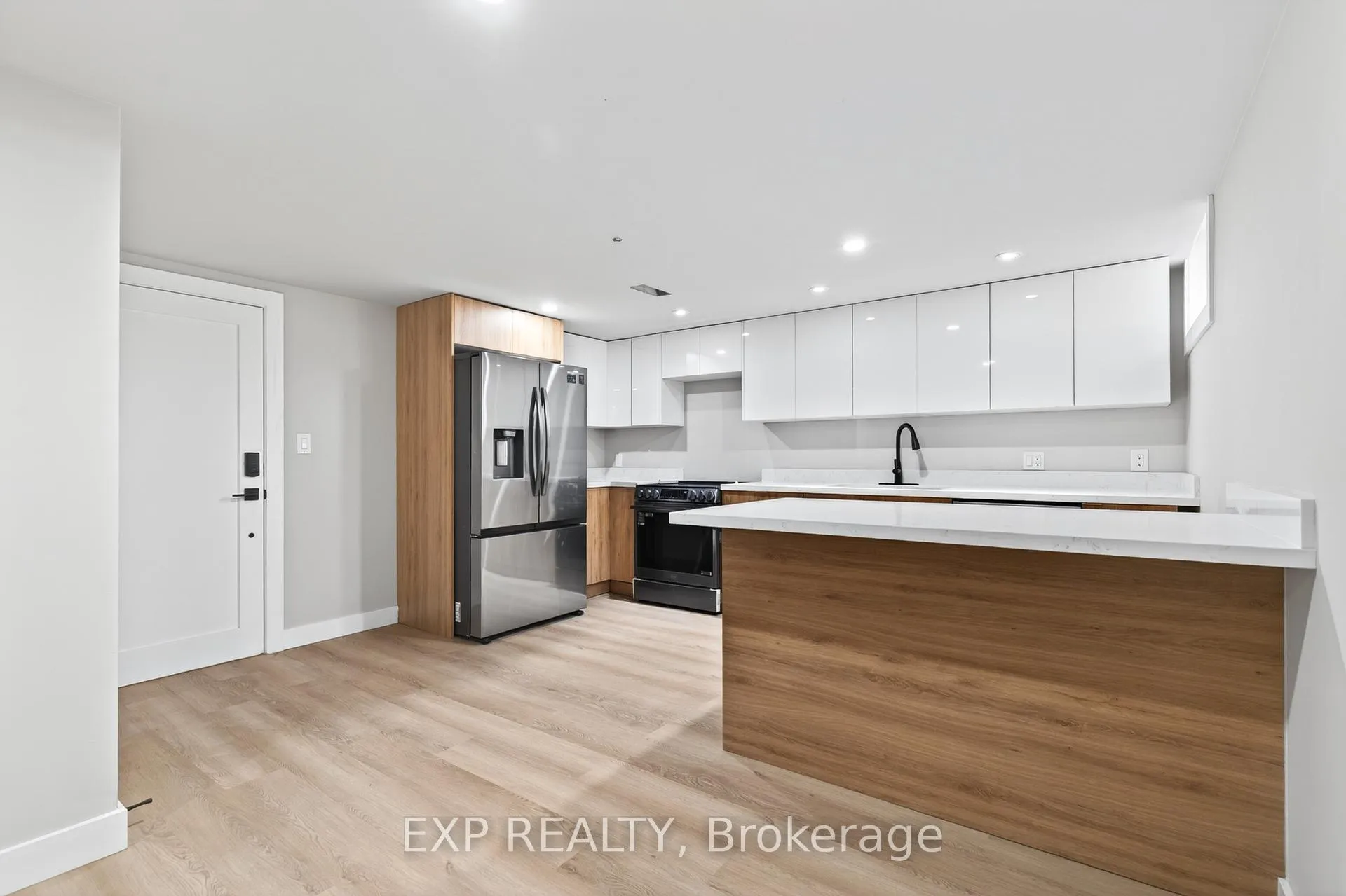 Front of Unit 3, 263 Anne Street N