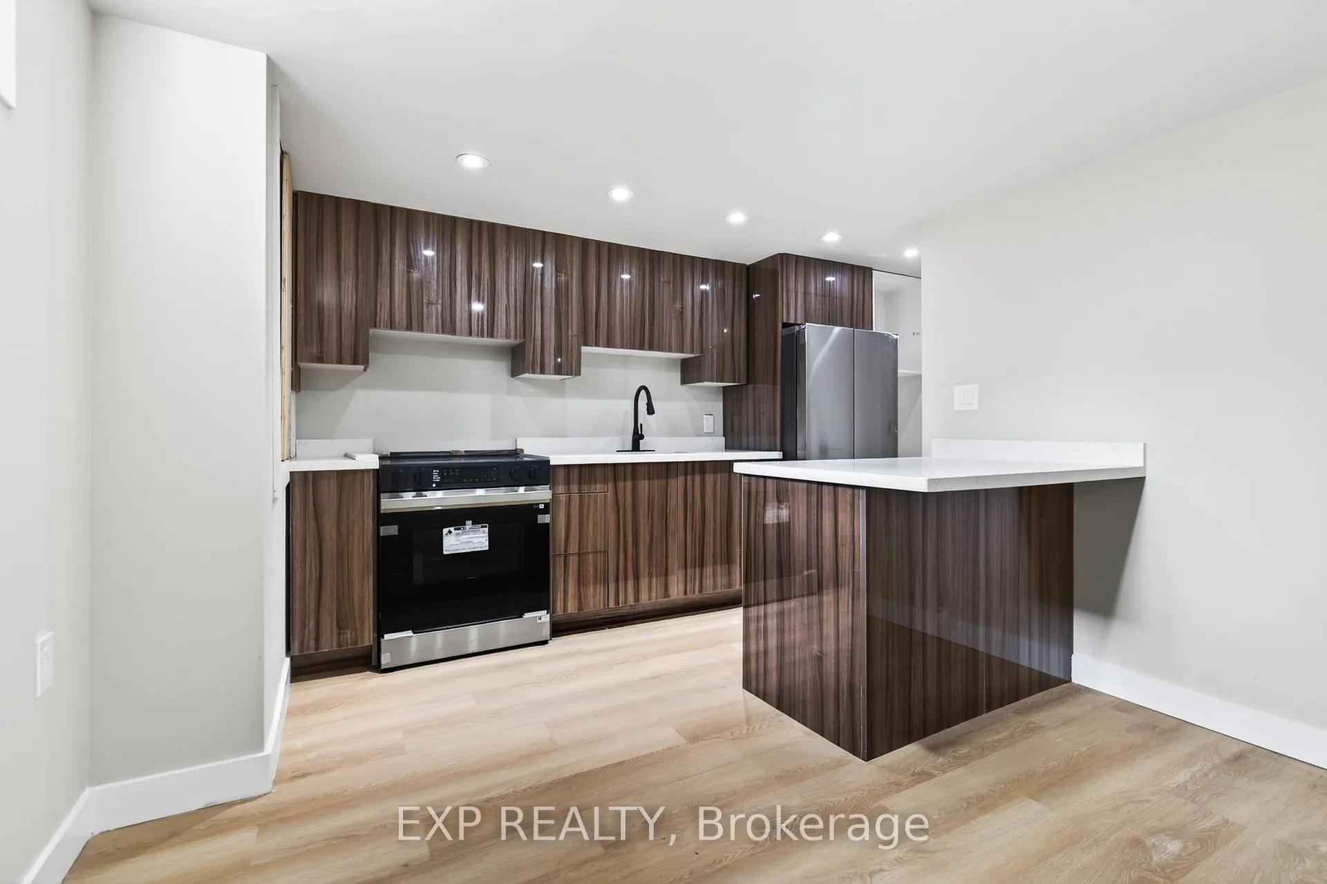 Photo 3 of Unit 2, 263 Anne Street N, Barrie, Sunnidale — HOMEH